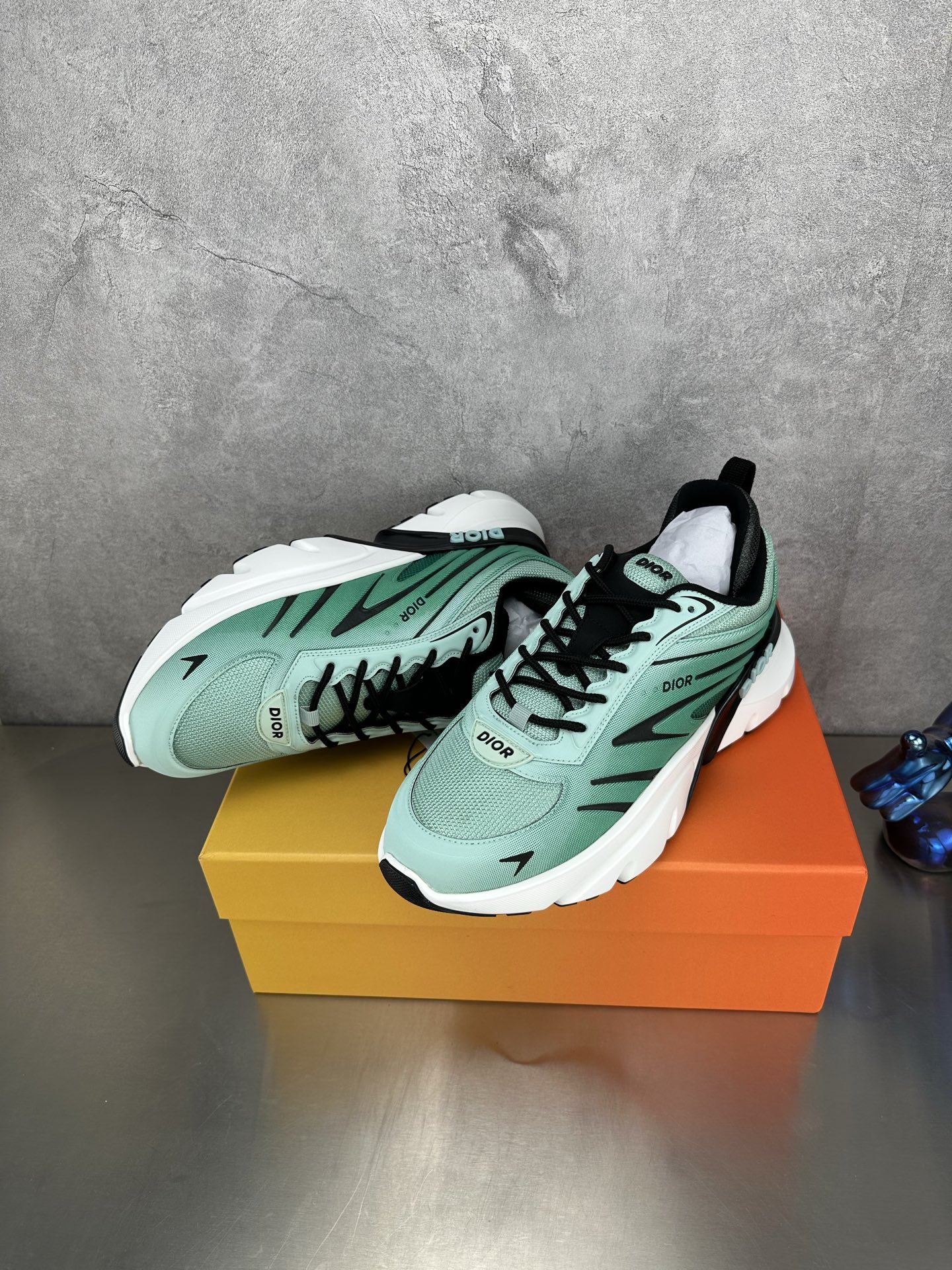 Dior B44 Blade Sneakers - Unisex, Sporty, and Retro-Futuristic Design 7 i1745220046237 4687 0 5