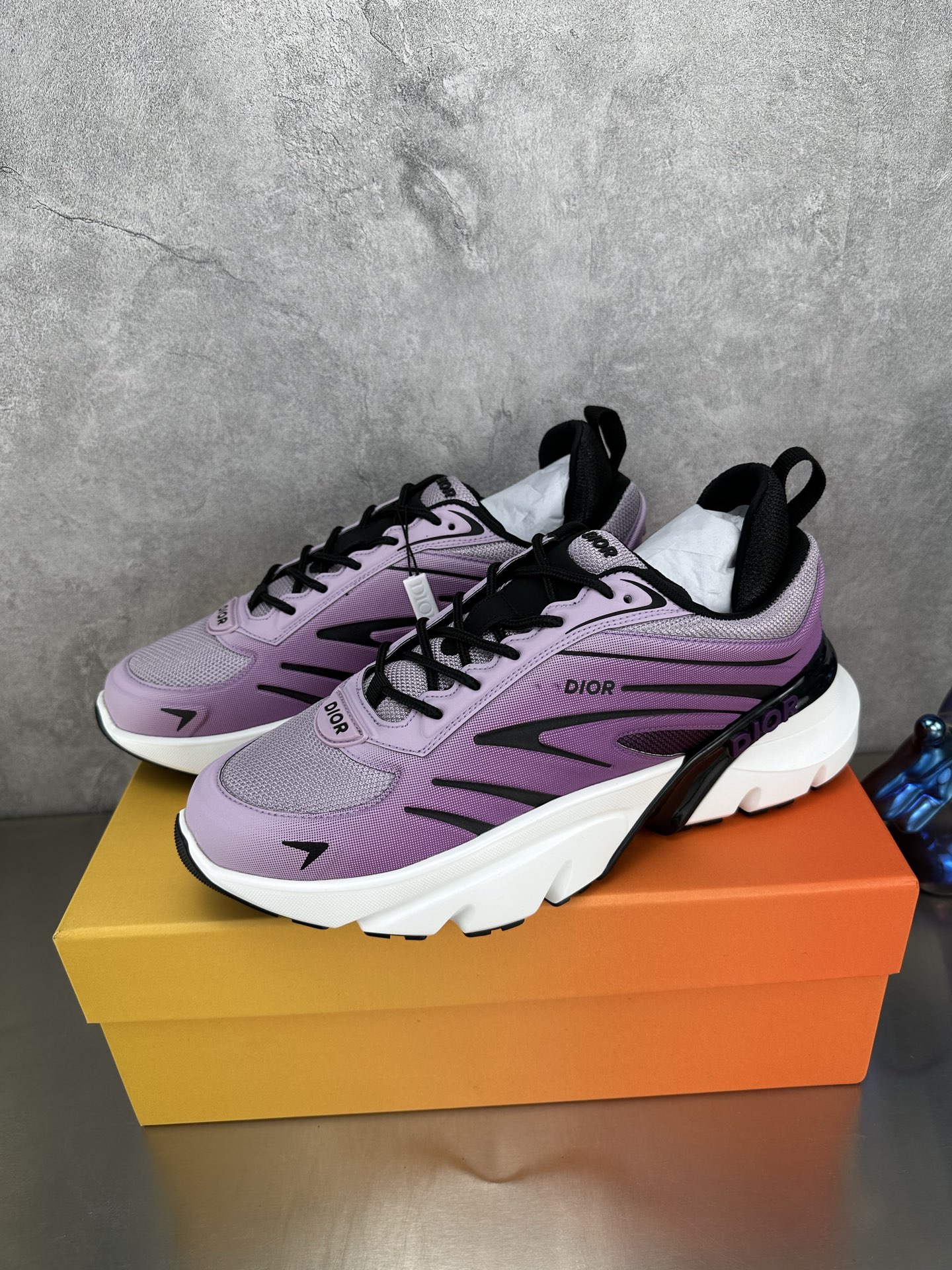 Dior B44 Blade Sneakers: Couple Style, Retro-Futuristic Design, Comfortable Fit 6 i1745220076416 3361 0 4
