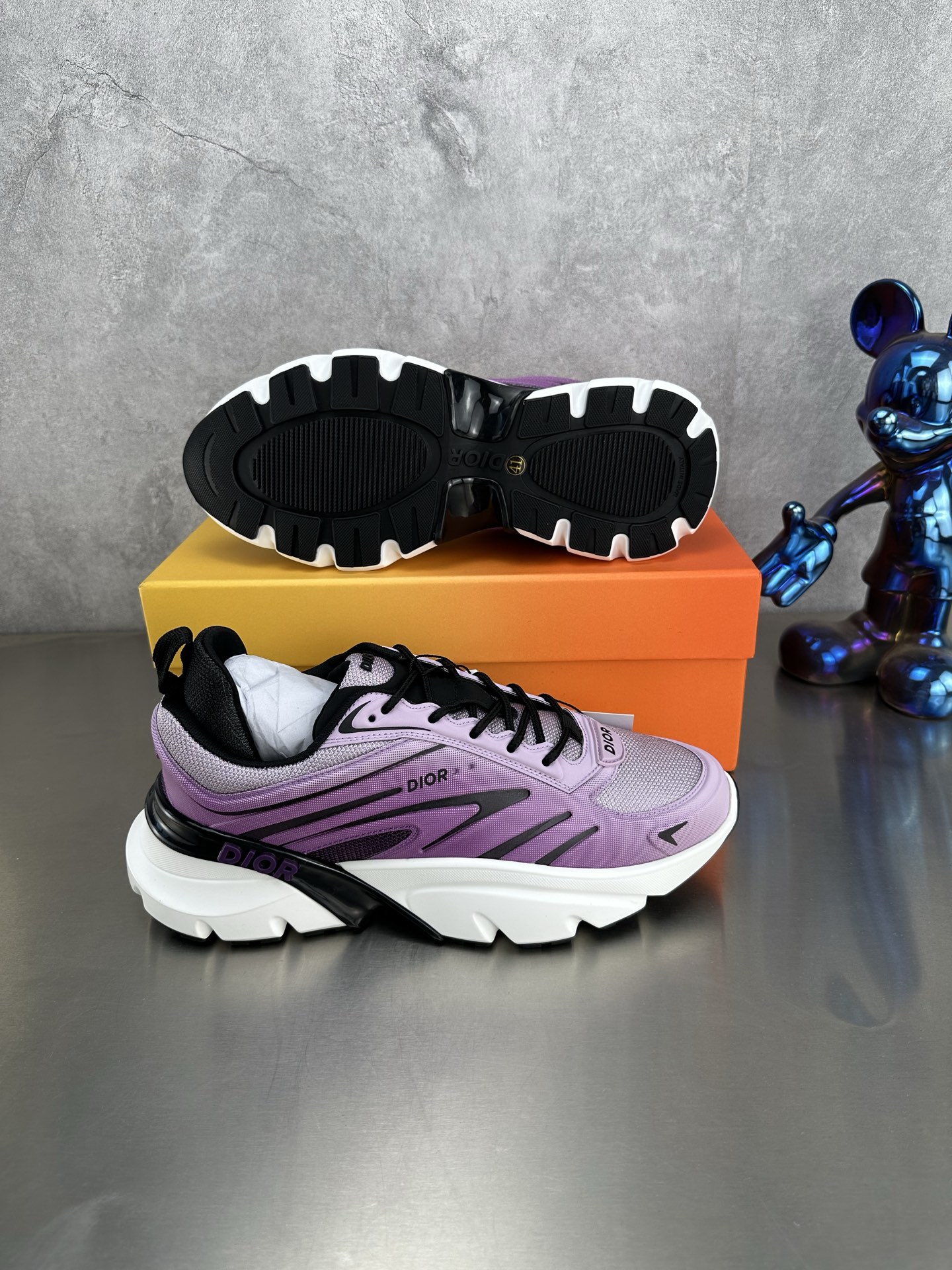 Dior B44 Blade Sneakers: Couple Style, Retro-Futuristic Design, Comfortable Fit 9 i1745220077708 5857 0 7