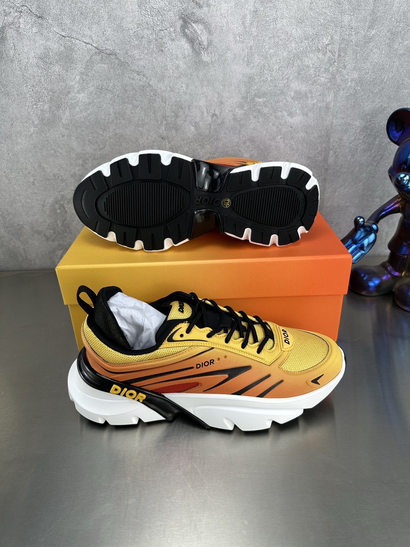 Dior B44 Blade Sneakers: 2000s-Inspired, Sporty, and Retro-Futuristic Design 9 i1745220106456 7457 0 7