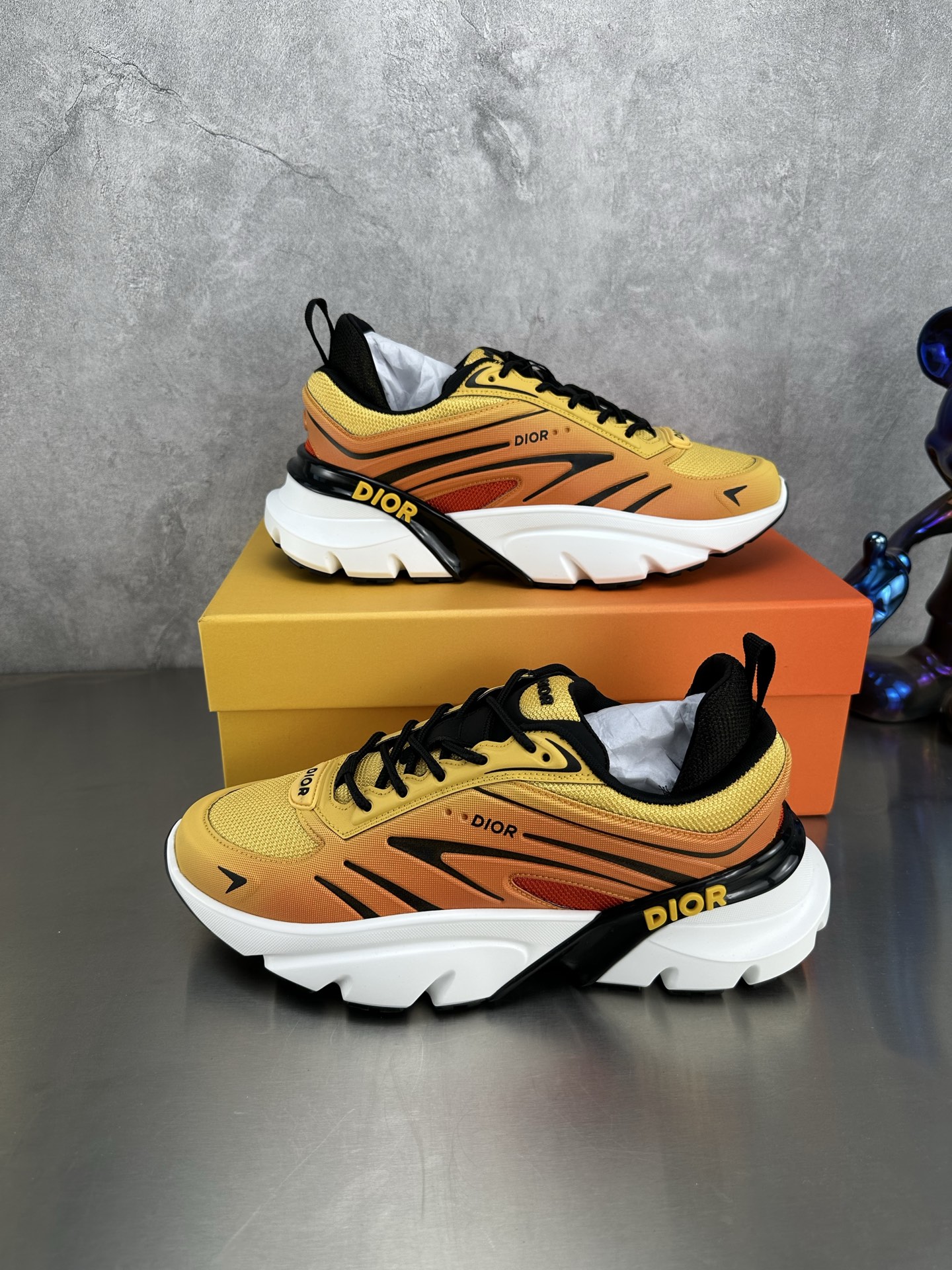 Dior B44 Blade Sneakers: 2000s-Inspired, Sporty, and Retro-Futuristic Design 4 i1745220106586 7971 0 2