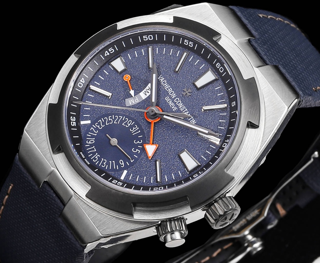 江家&mdash;&ldquo;继续&rdquo;纵横四海系列7920v/210A-B334等7900v家族款
功能：日期、双时区、时间
机芯：复刻自动机械5110DT机芯
材质：采用904L精钢打造再次成为焦点
尺寸：41mm
表带：快拆钢头，更换简单
所谓上得了厅堂，下得了厨房，守得住寂寞，创得了辉煌。多色盘选，并有三种不同风格完美搭配（钢带百搭）（牛皮可正装）（橡胶带运动）