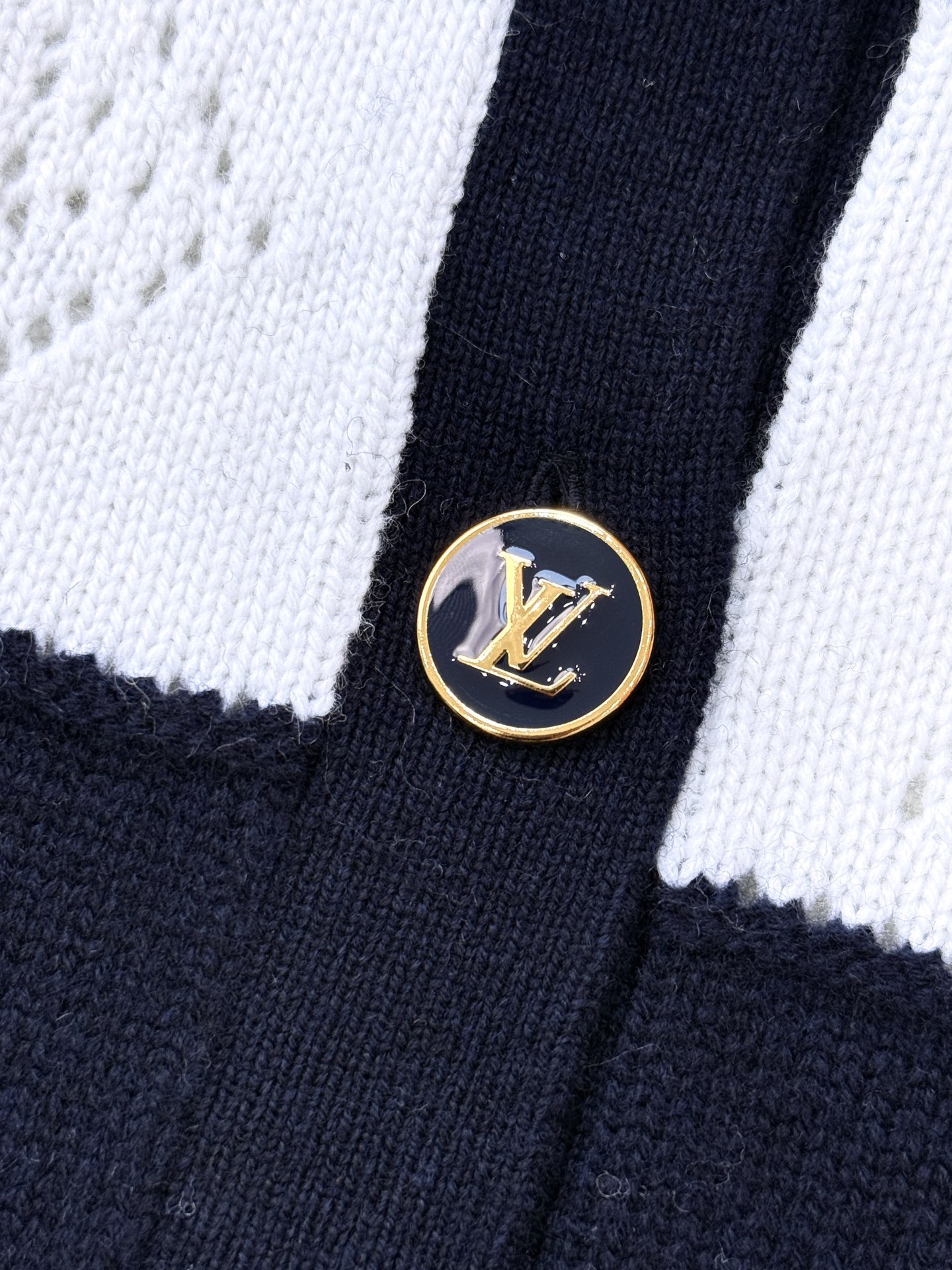 루이비통 여성 가디건 136532 Louis Vuitton Cardigan 썸네일 이미지