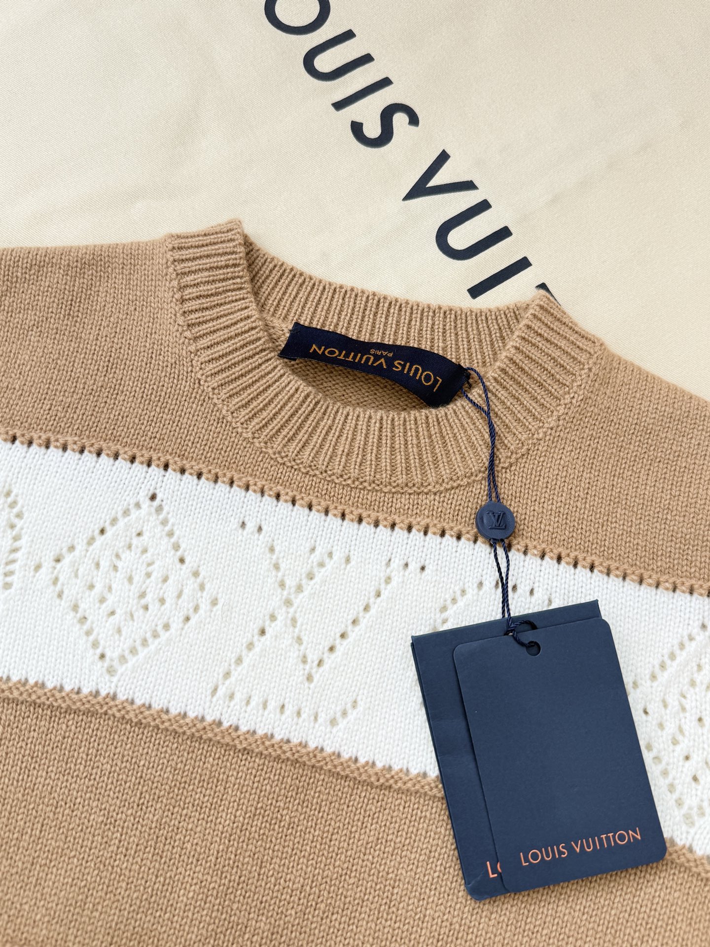 루이비통 여성 반팔 136535 Louis Vuitton T Shirt 썸네일 이미지