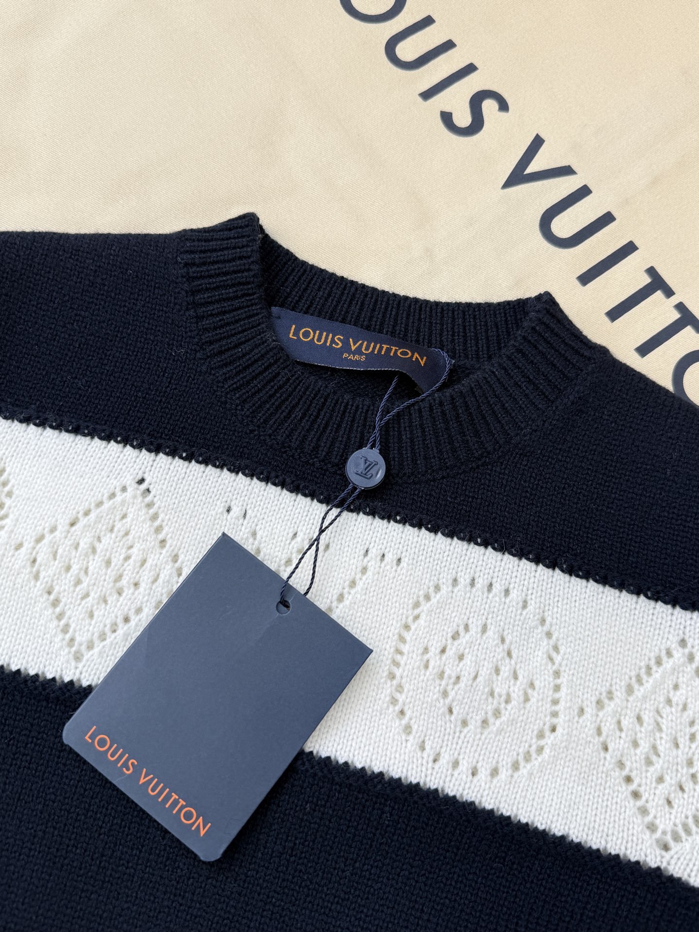루이비통 여성 반팔 136534 Louis Vuitton T Shirt 썸네일 이미지
