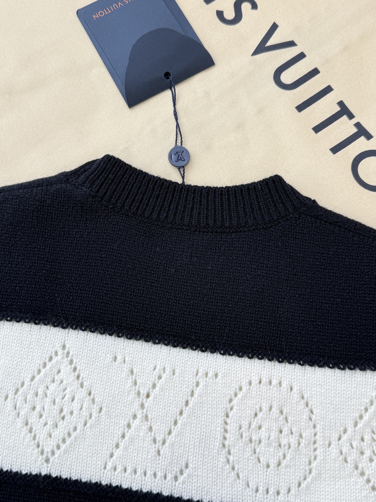 루이비통 여성 반팔 136534 Louis Vuitton T Shirt 썸네일 이미지