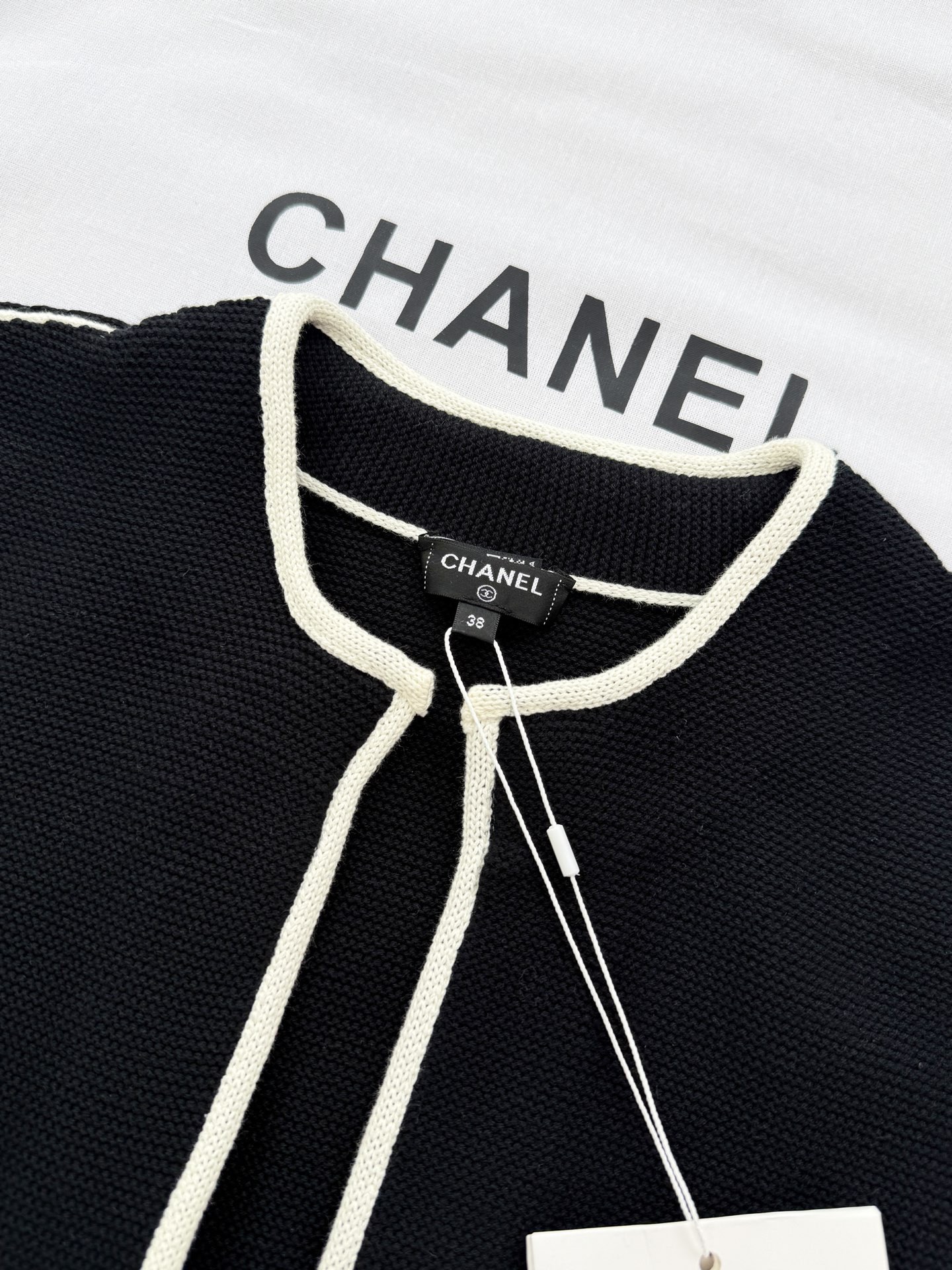샤넬 여성 가디건 136523 Chanel Cardigan 썸네일 이미지
