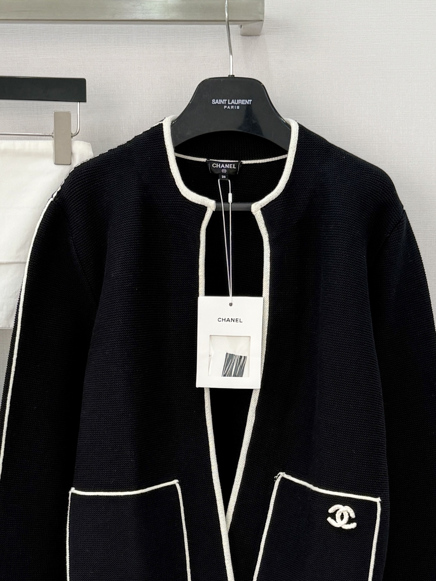 샤넬 여성 가디건 136523 Chanel Cardigan 썸네일 이미지