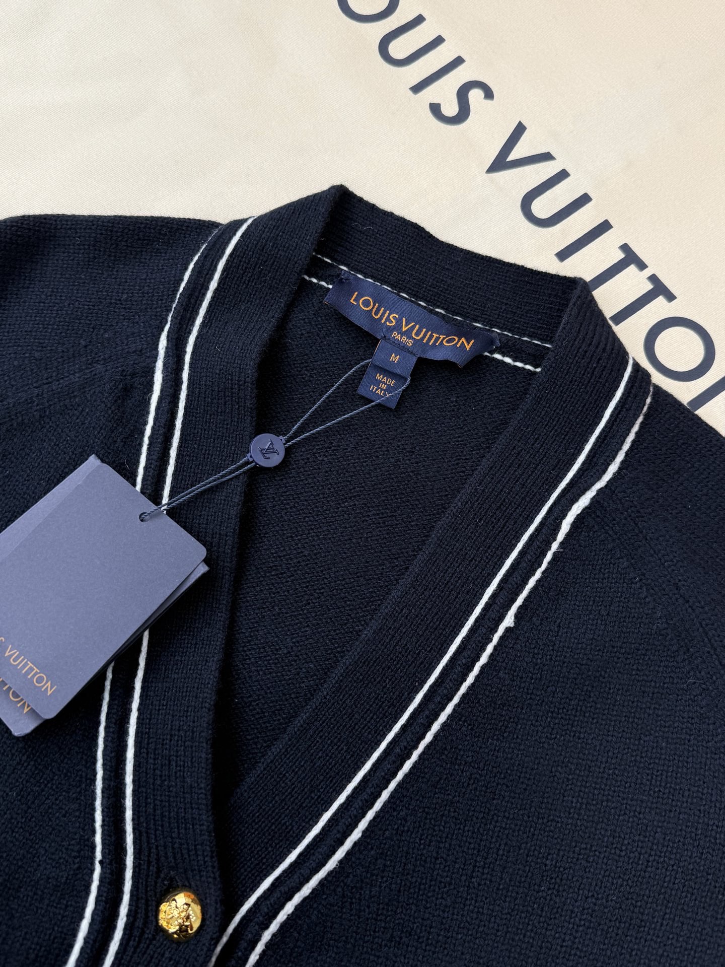 루이비통 여성 가디건 136521 Louis Vuitton Cardigan 썸네일 이미지