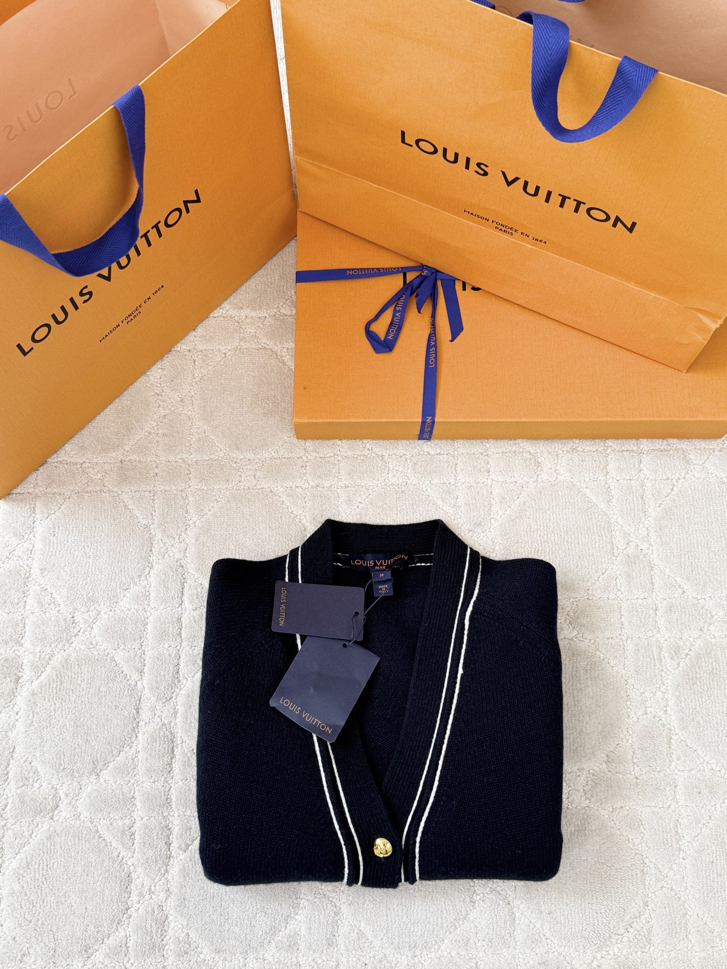 루이비통 여성 가디건 136521 Louis Vuitton Cardigan 썸네일 이미지