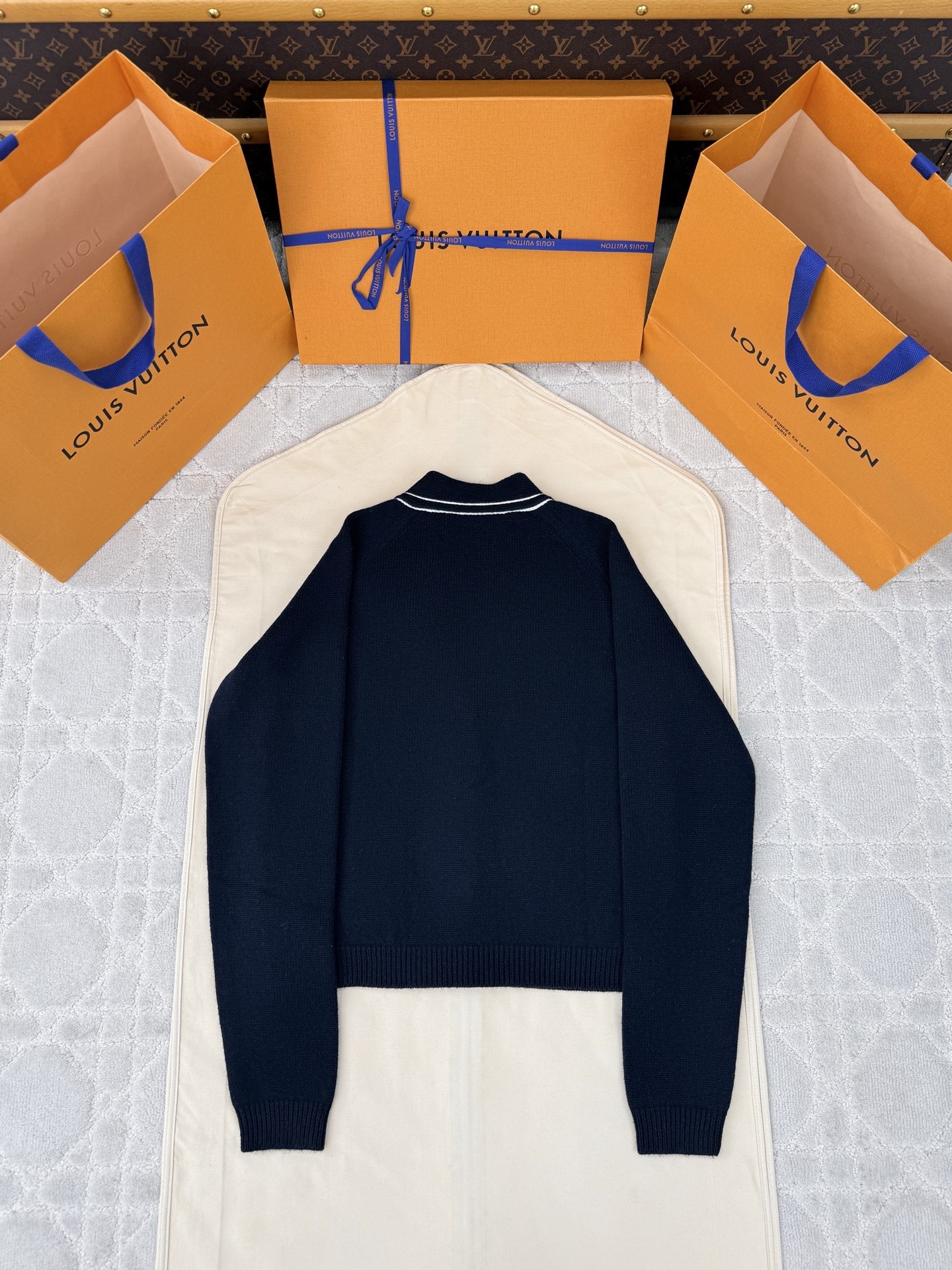 루이비통 여성 가디건 136521 Louis Vuitton Cardigan 썸네일 이미지