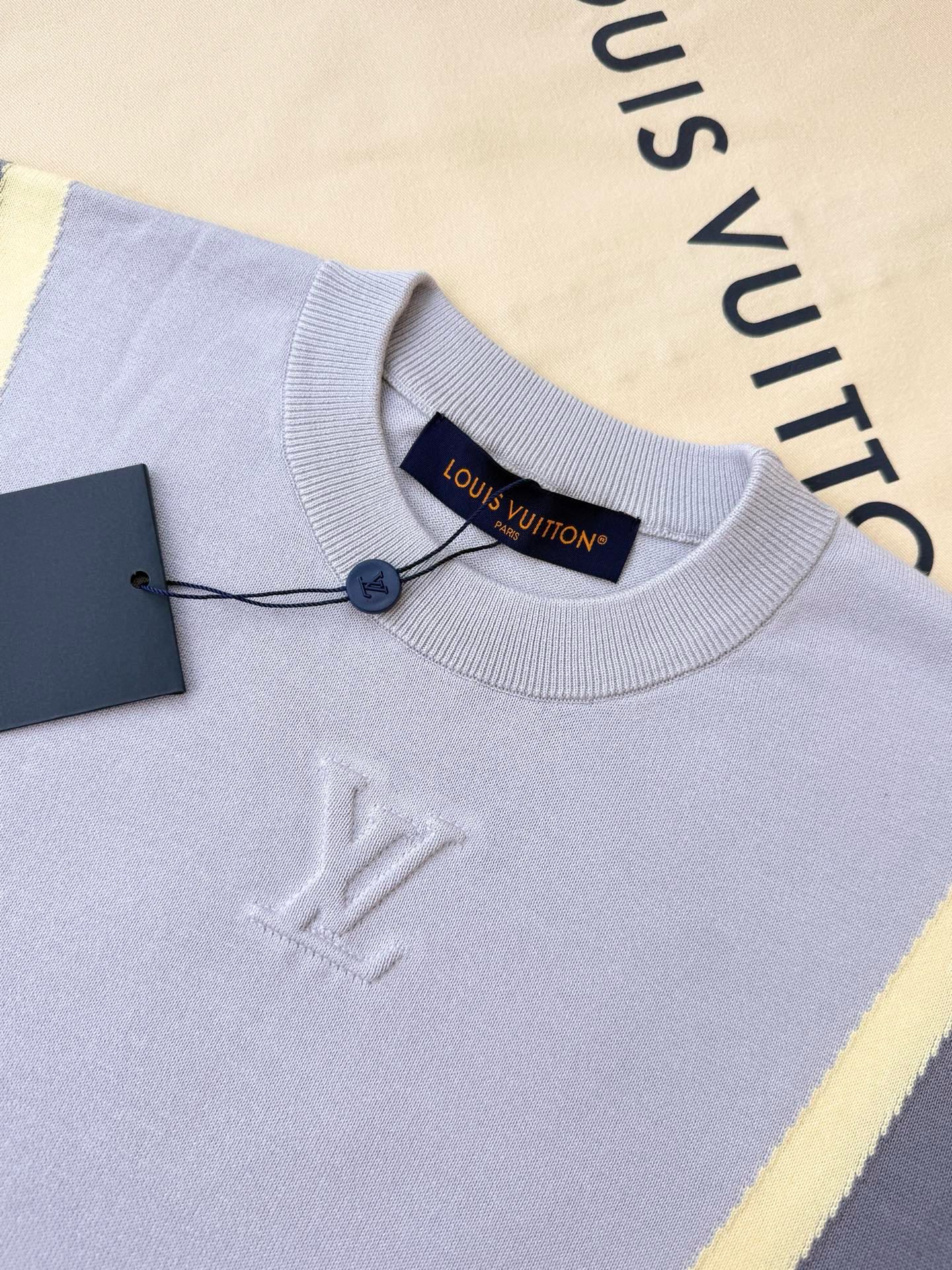 루이비통 남성 반팔 132960 Louis Vuitton T Shirt 썸네일 이미지
