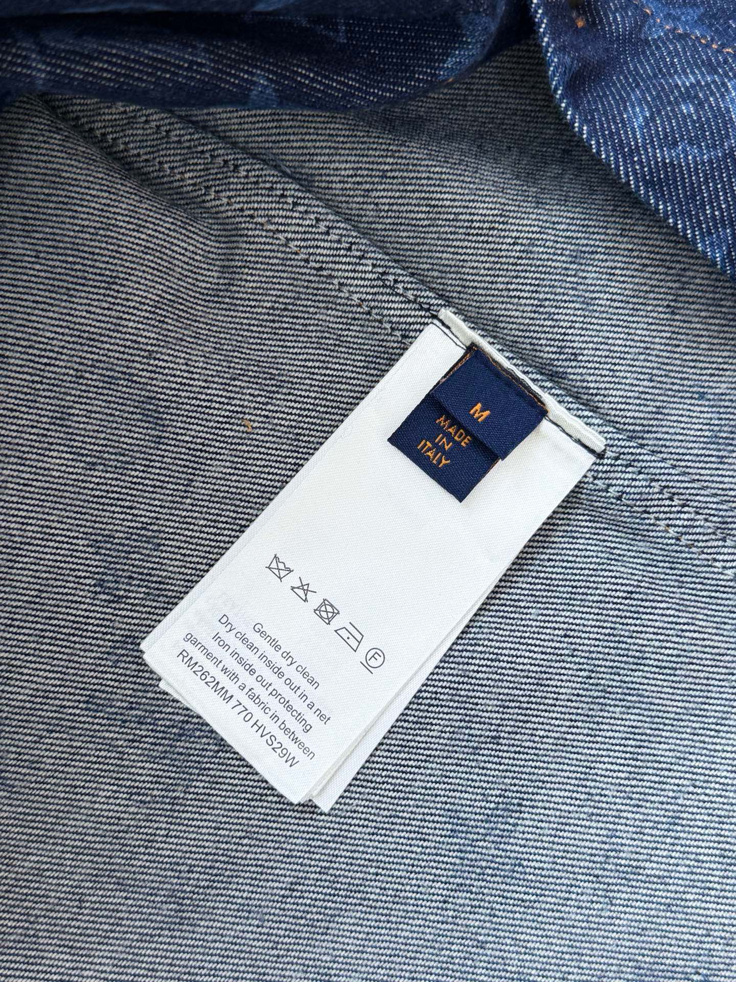 루이비통 남성 반팔 132913 Louis Vuitton T Shirt 썸네일 이미지