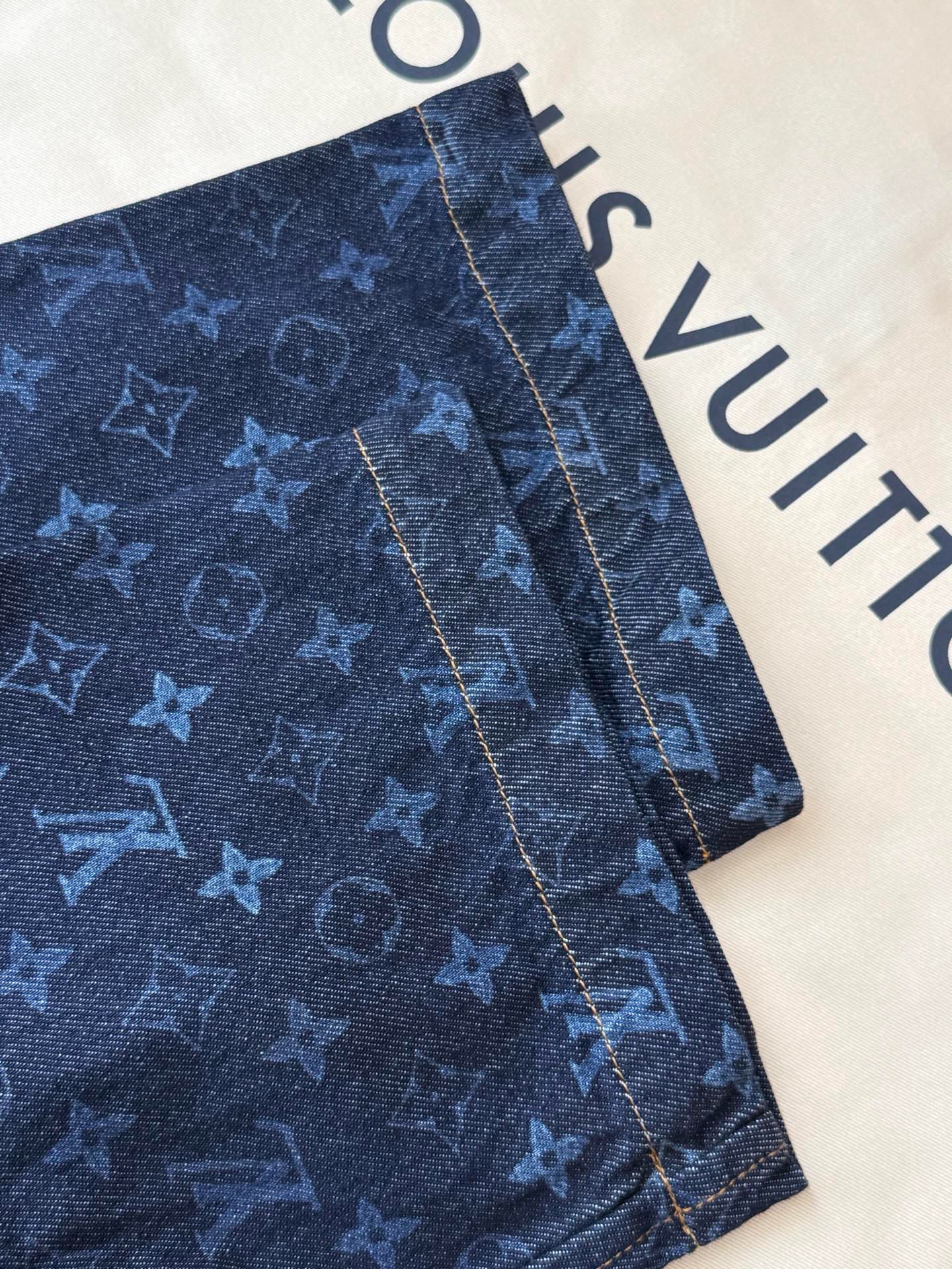 루이비통 남성 반팔 132913 Louis Vuitton T Shirt 썸네일 이미지