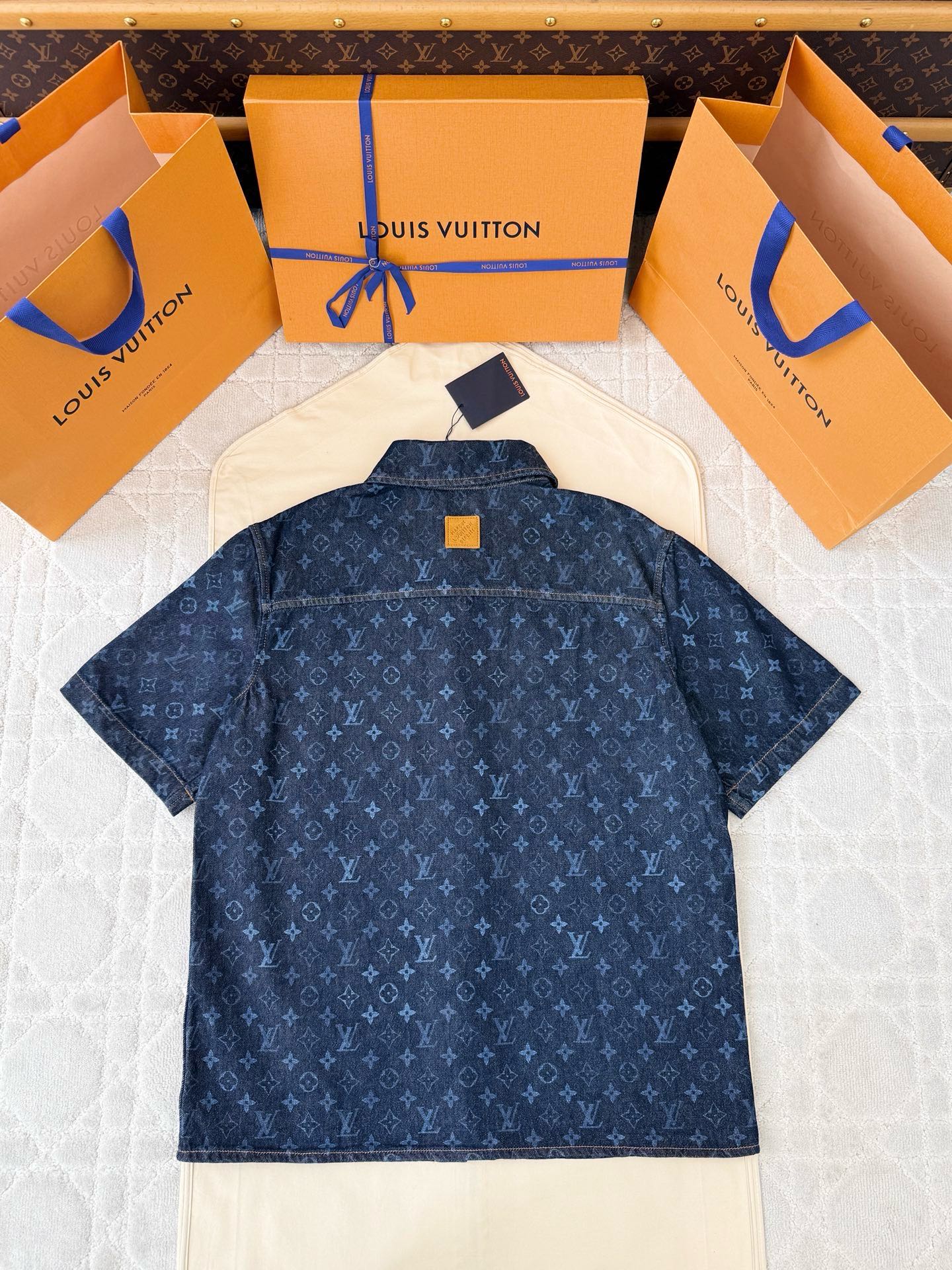 루이비통 남성 반팔 132913 Louis Vuitton T Shirt 썸네일 이미지