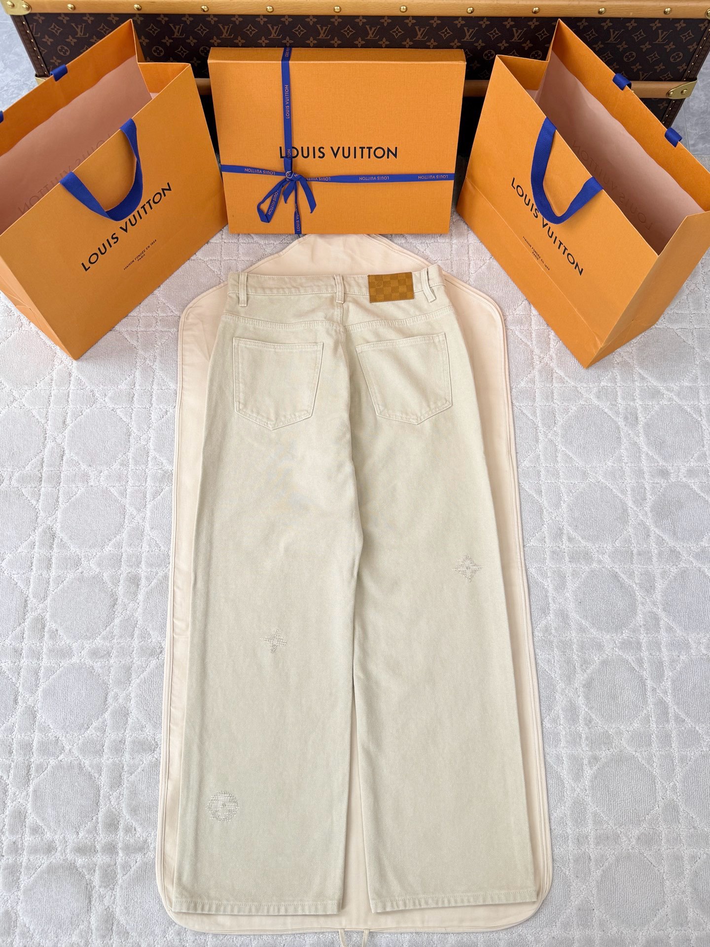 루이비통 26SS 남성 바지 132915 Louis Vuitton Pants 썸네일 이미지