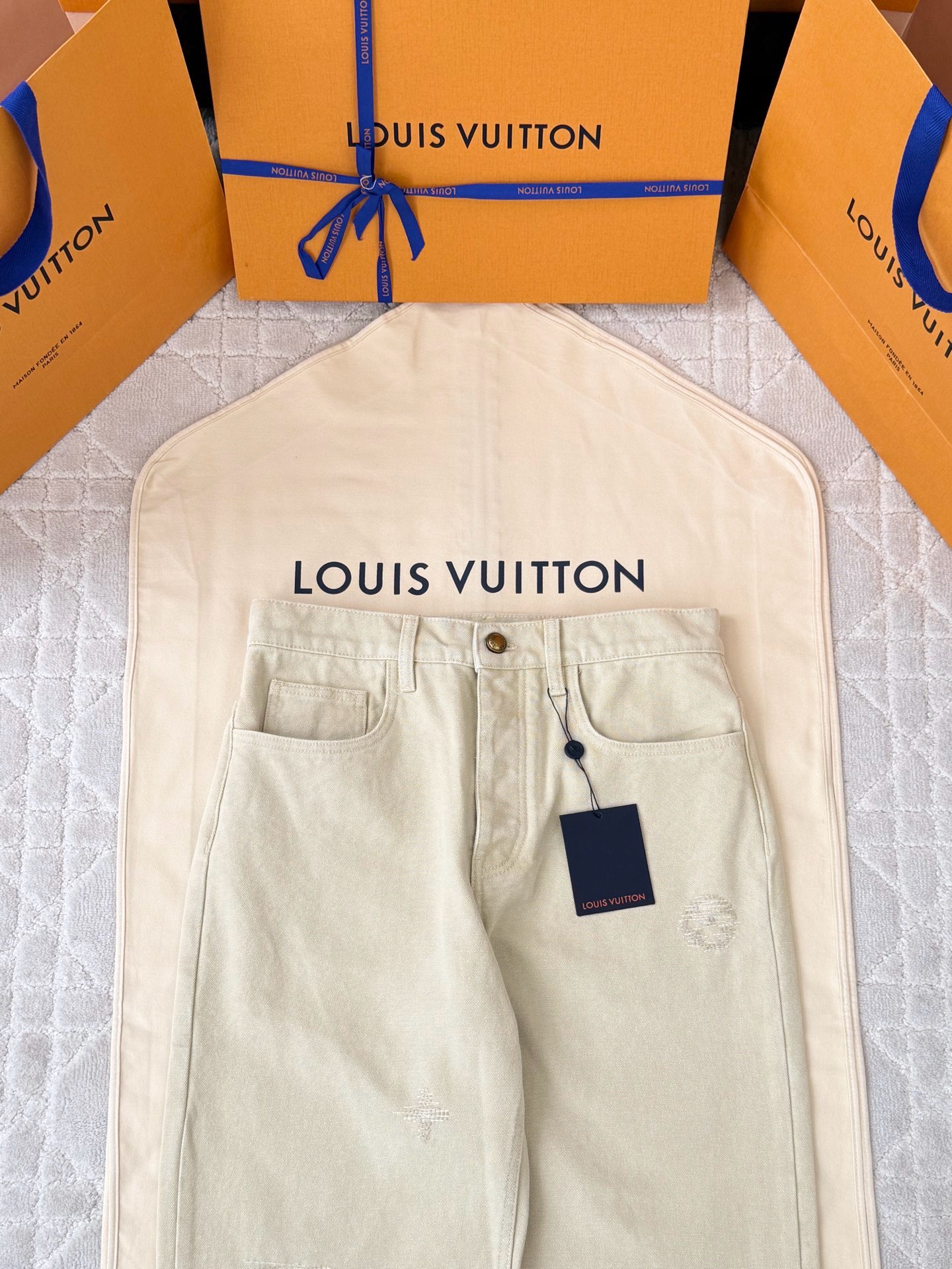 루이비통 26SS 남성 바지 132915 Louis Vuitton Pants 썸네일 이미지