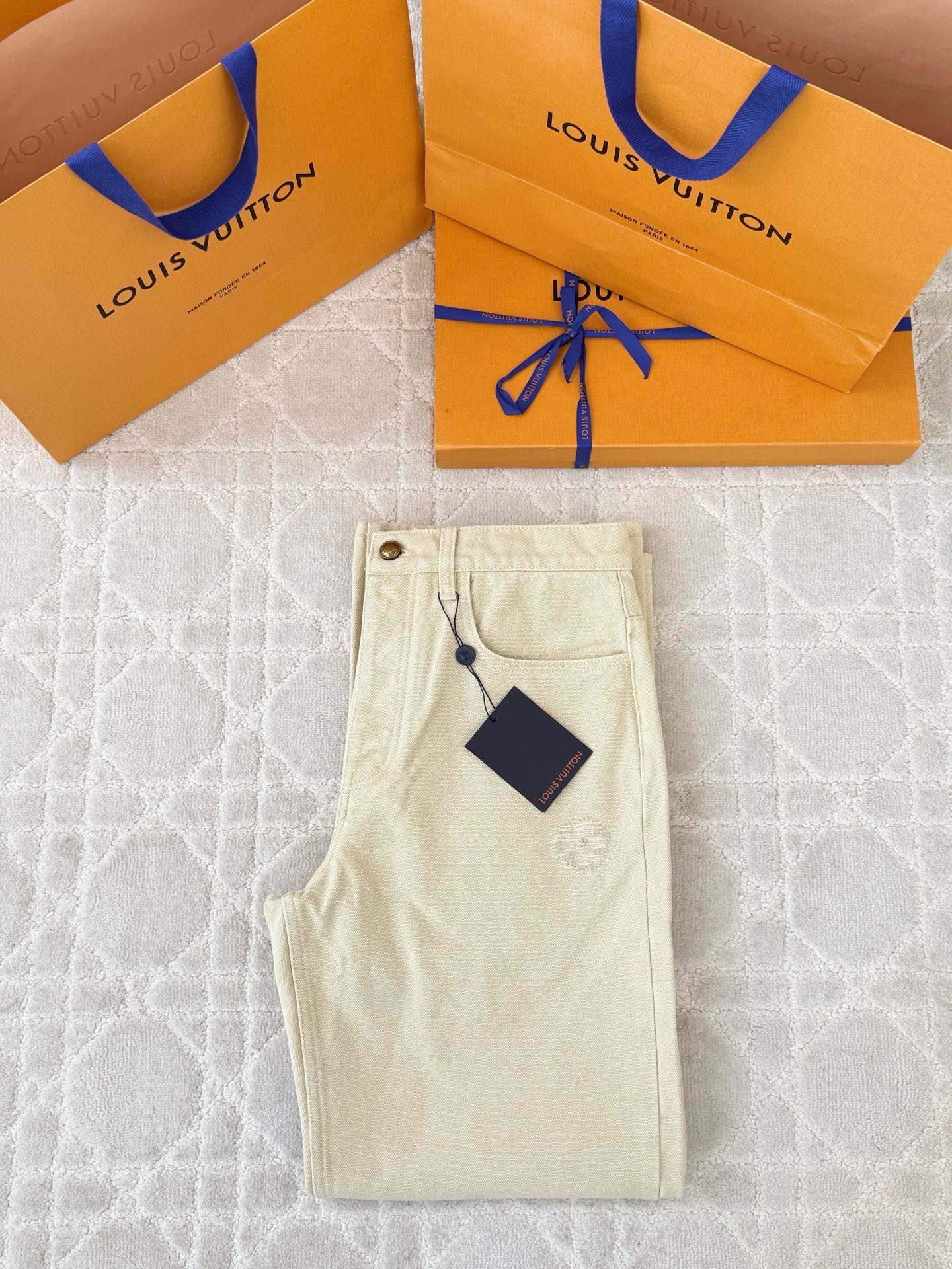 루이비통 26SS 남성 바지 132915 Louis Vuitton Pants 썸네일 이미지
