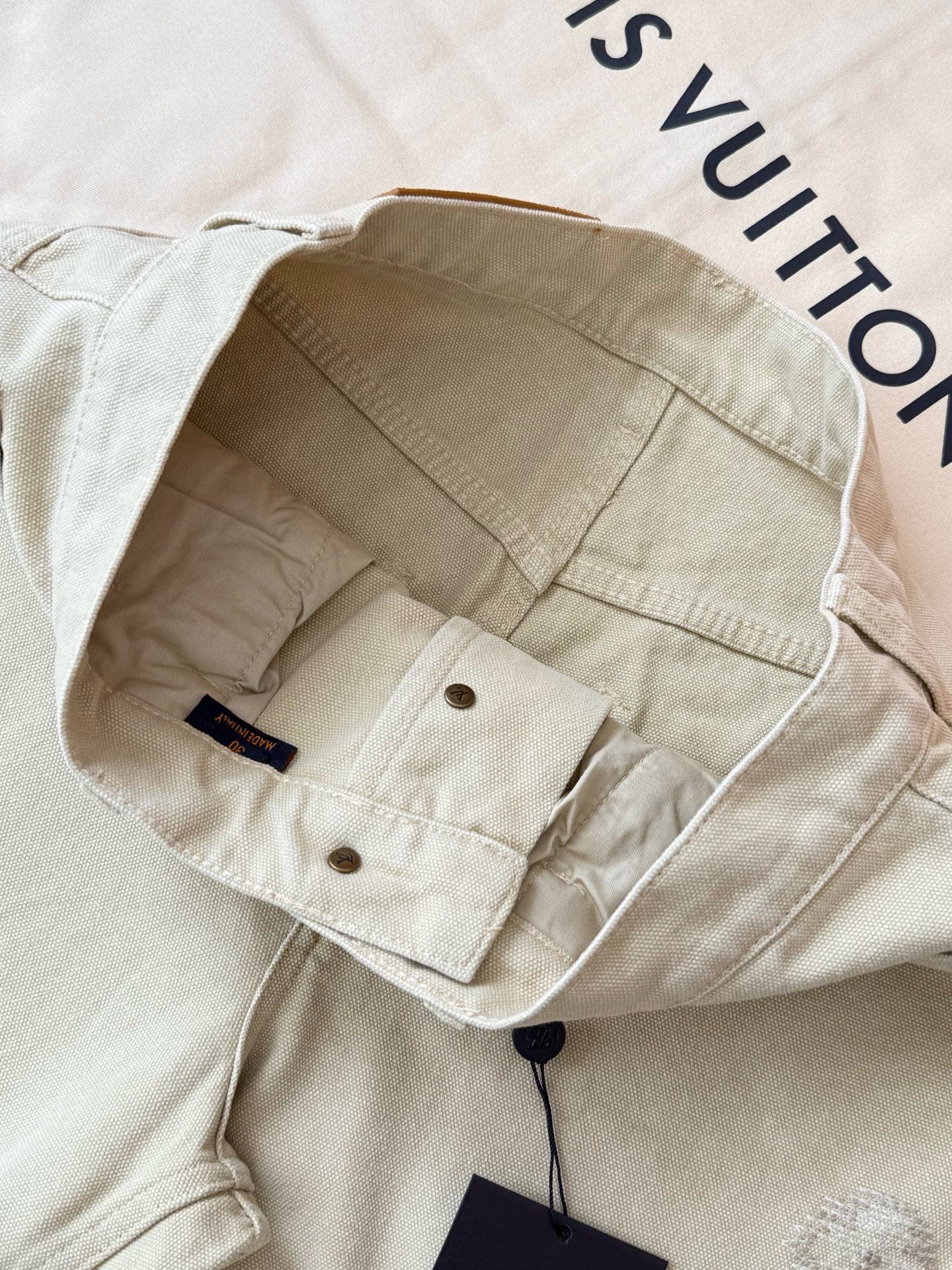 루이비통 26SS 남성 바지 132915 Louis Vuitton Pants 썸네일 이미지