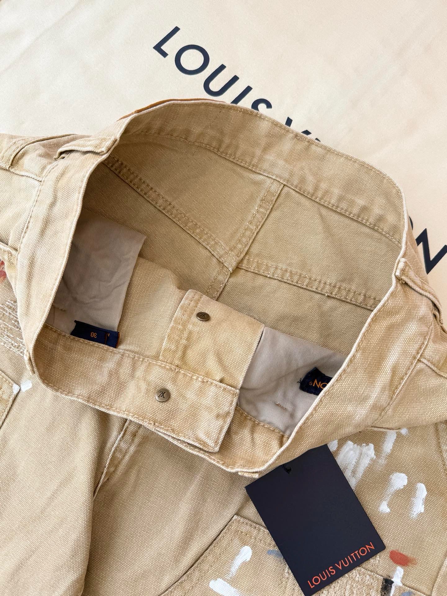 루이비통 26SS 남성 바지 132910 Louis Vuitton Pants 썸네일 이미지