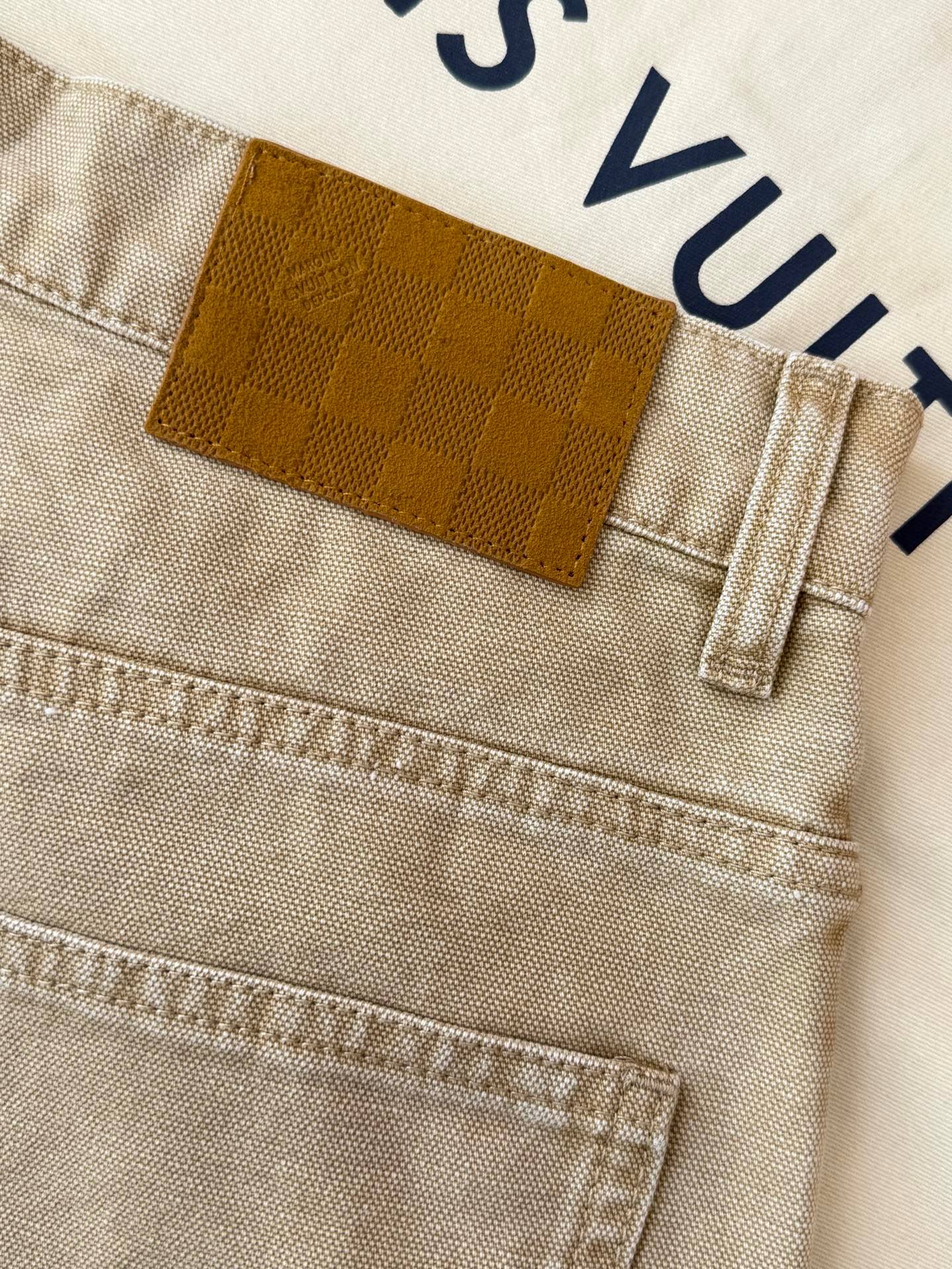 루이비통 26SS 남성 바지 132910 Louis Vuitton Pants 썸네일 이미지