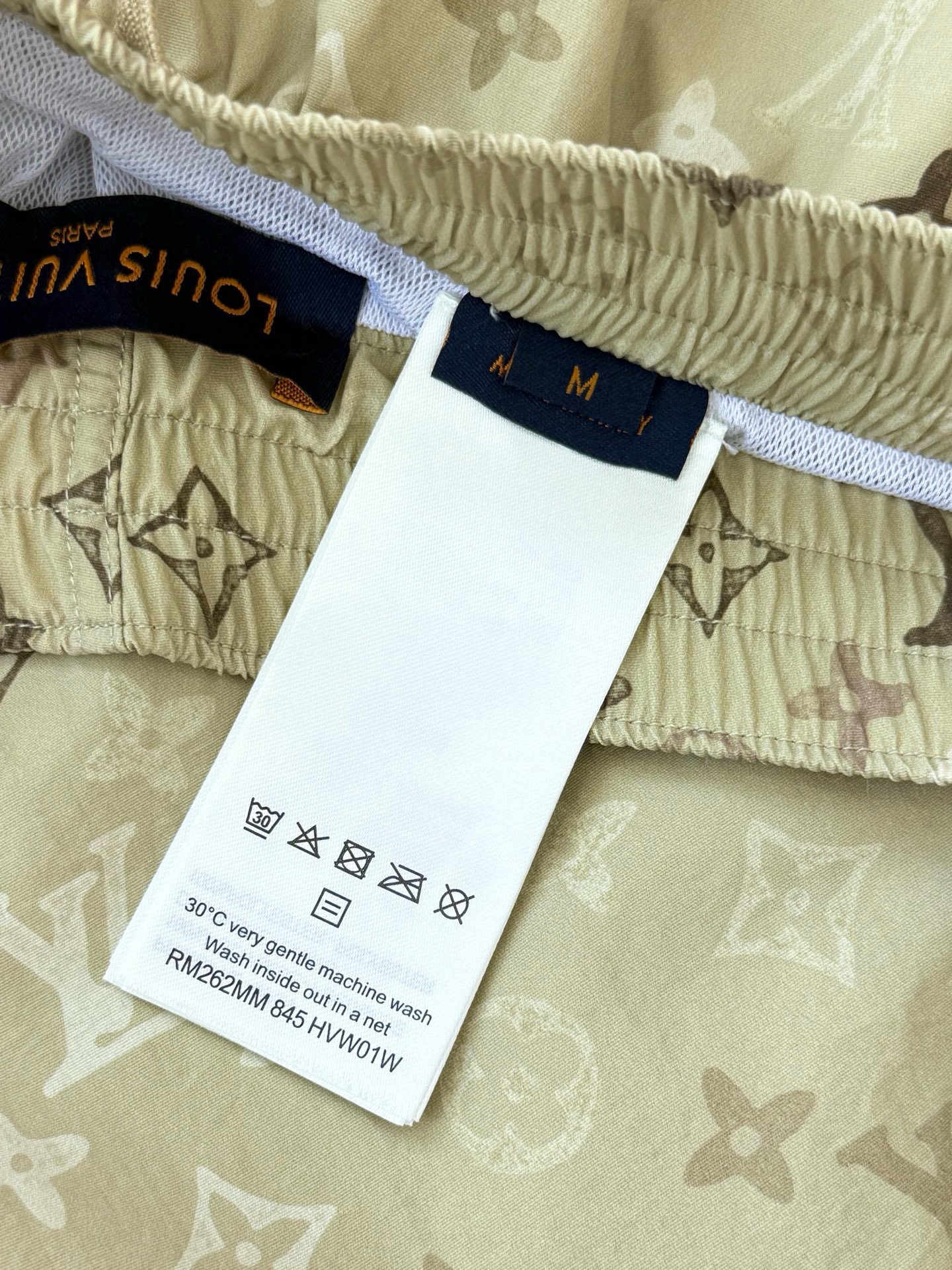 루이비통 남성 반바지 132912 Louis Vuitton Shorts 썸네일 이미지