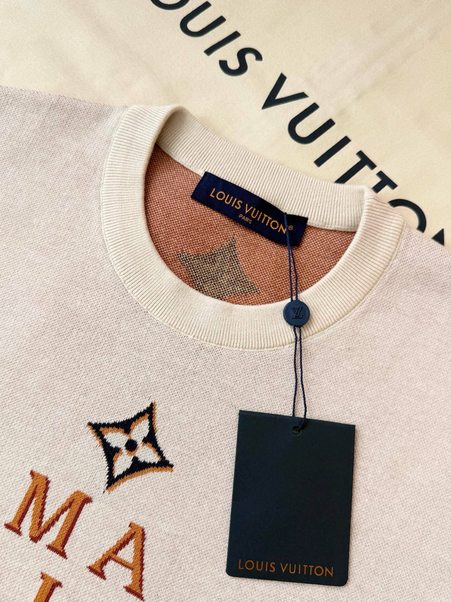 루이비통 남성 반팔 132911 Louis Vuitton T Shirt 썸네일 이미지