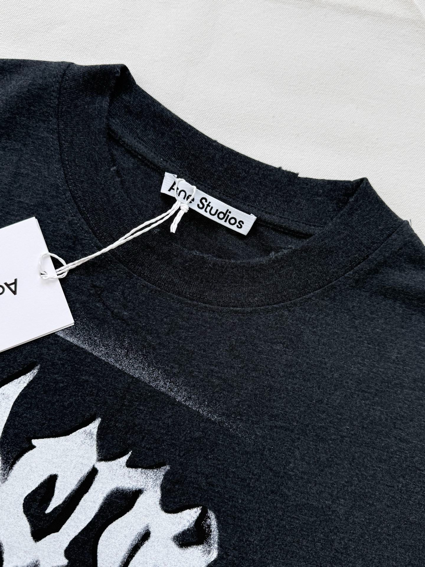 아크네스튜디오 여성 반팔 142719 Acne Studios T Shirt 상세 이미지 4