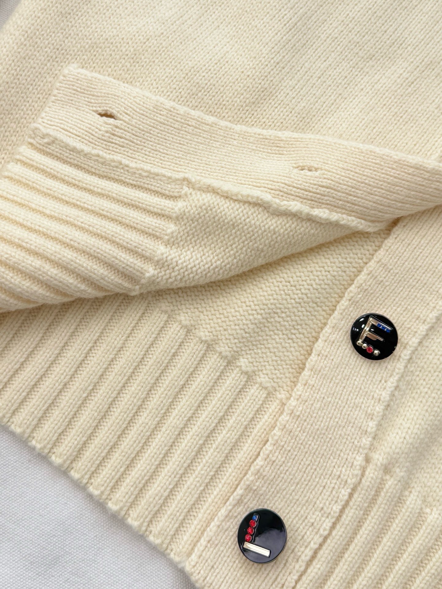 샤넬 여성 가디건 142697 Chanel Cardigan 상세 이미지 6