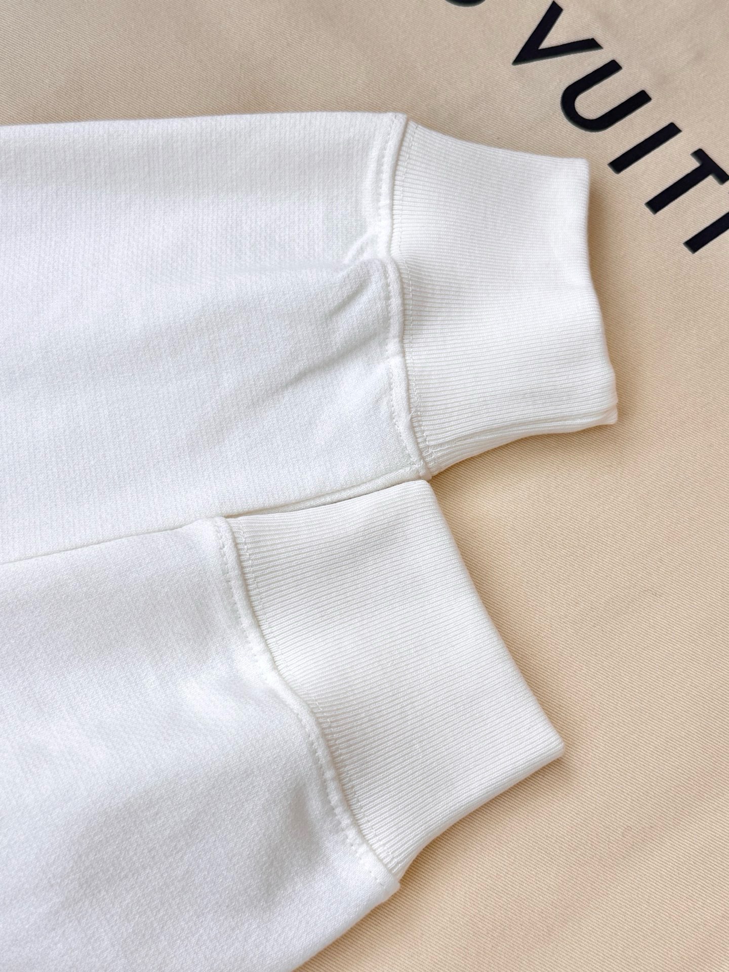 루이비통 여성 긴팔 142677 Louis Vuitton Long Sleeve 상세 이미지 6