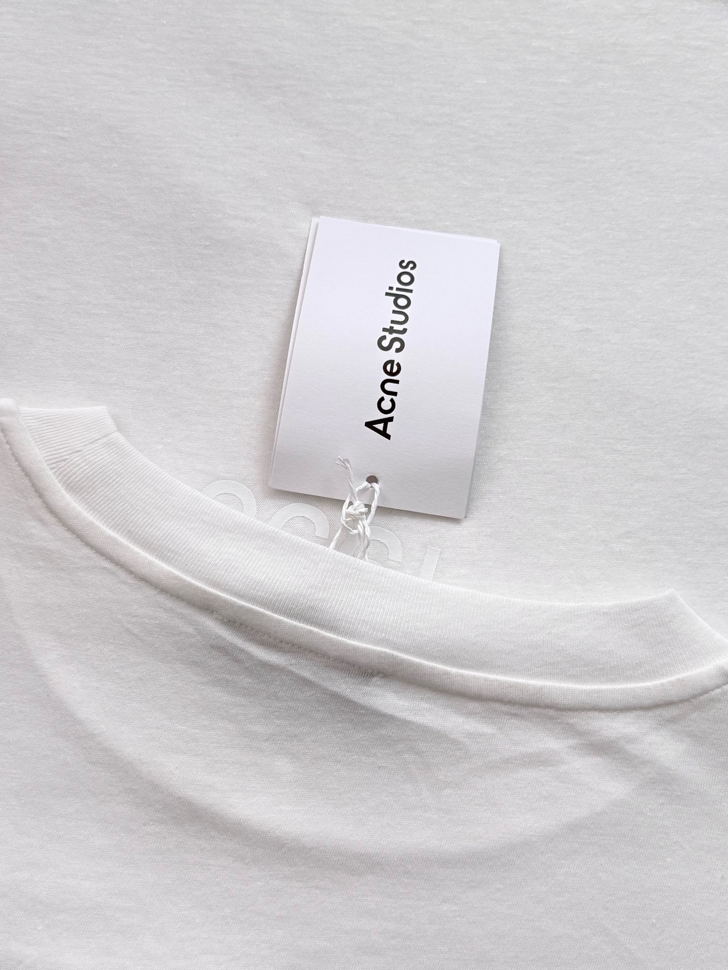아크네스튜디오 여성 반팔 154944 Acne Studios T Shirt 상세 이미지 8