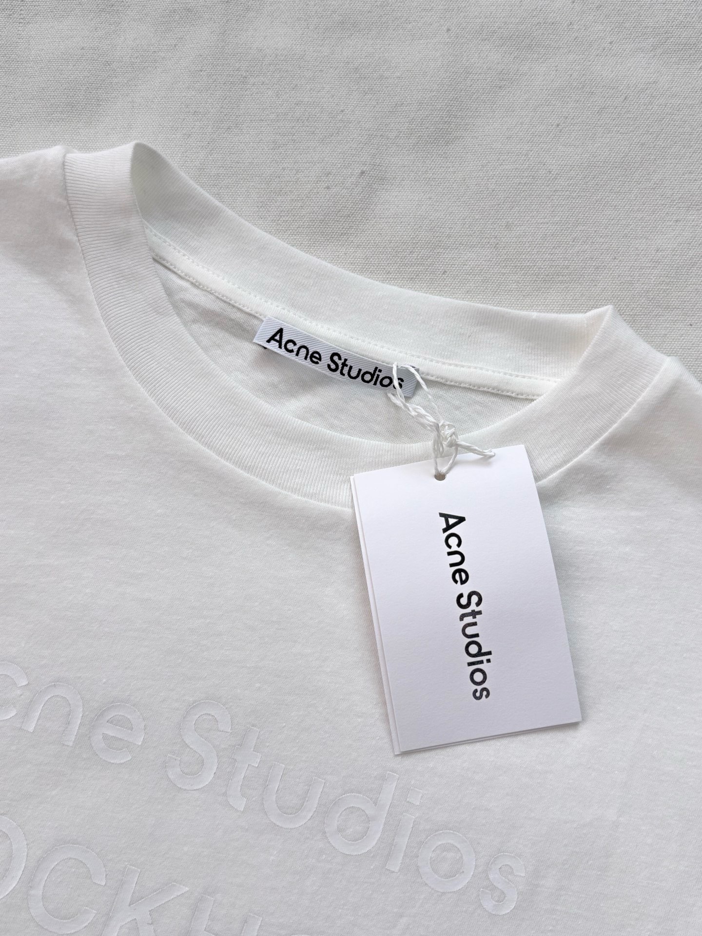 아크네스튜디오 여성 반팔 154944 Acne Studios T Shirt 상세 이미지 4