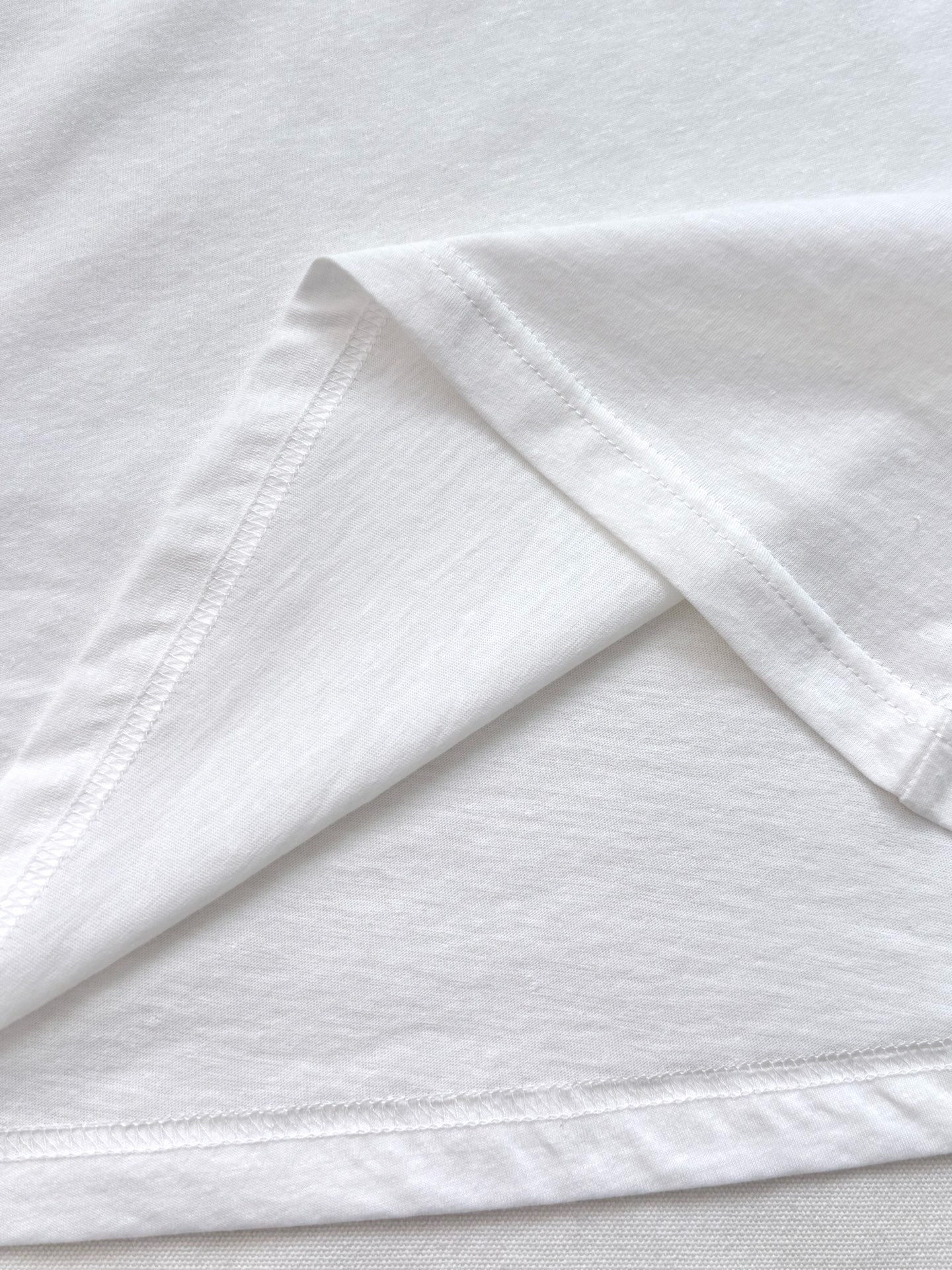 아크네스튜디오 여성 반팔 154944 Acne Studios T Shirt 상세 이미지 6