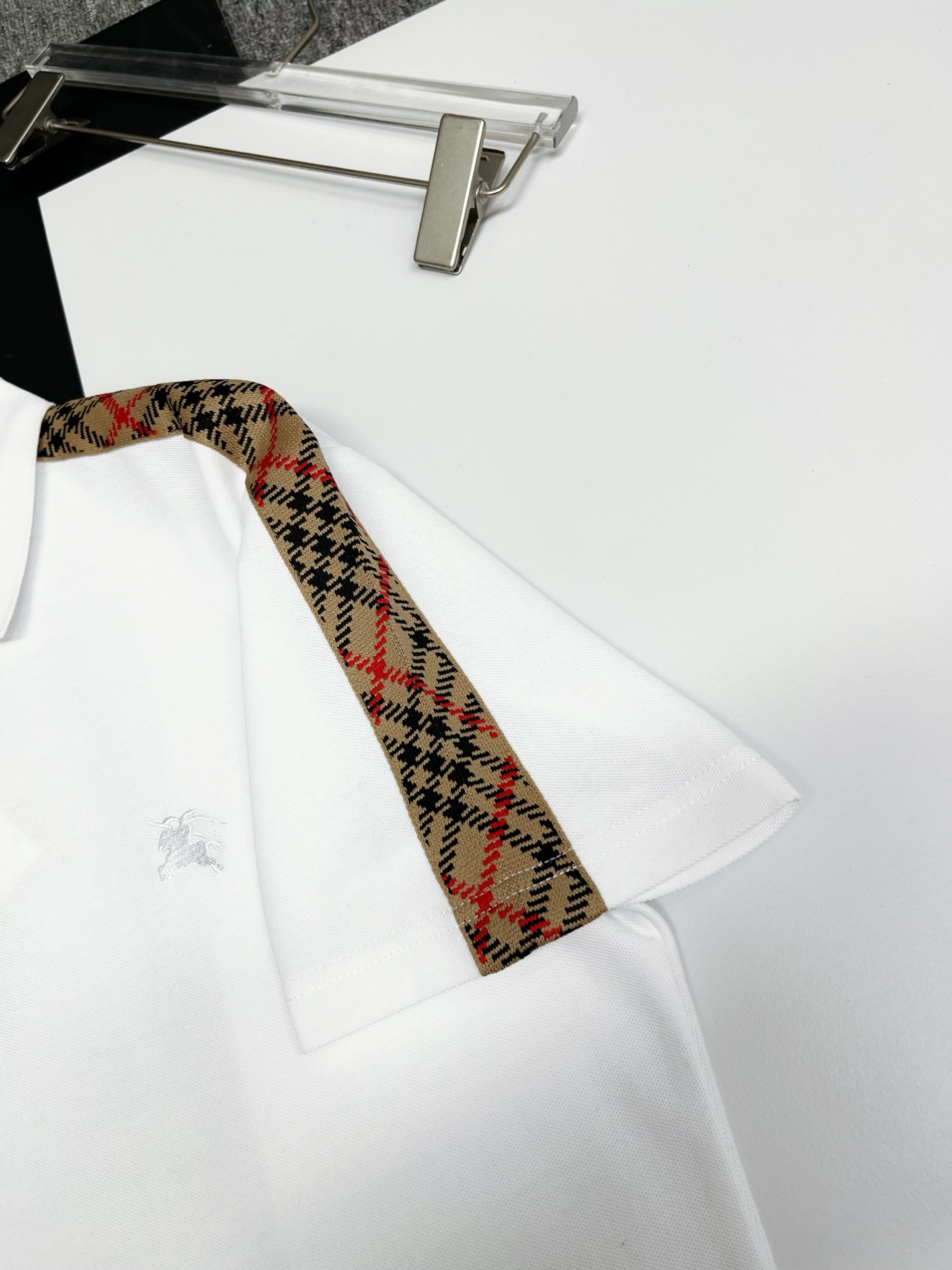 Burberry BURBERRY 巴宝莉格纹织带战马刺绣新款Polo衫