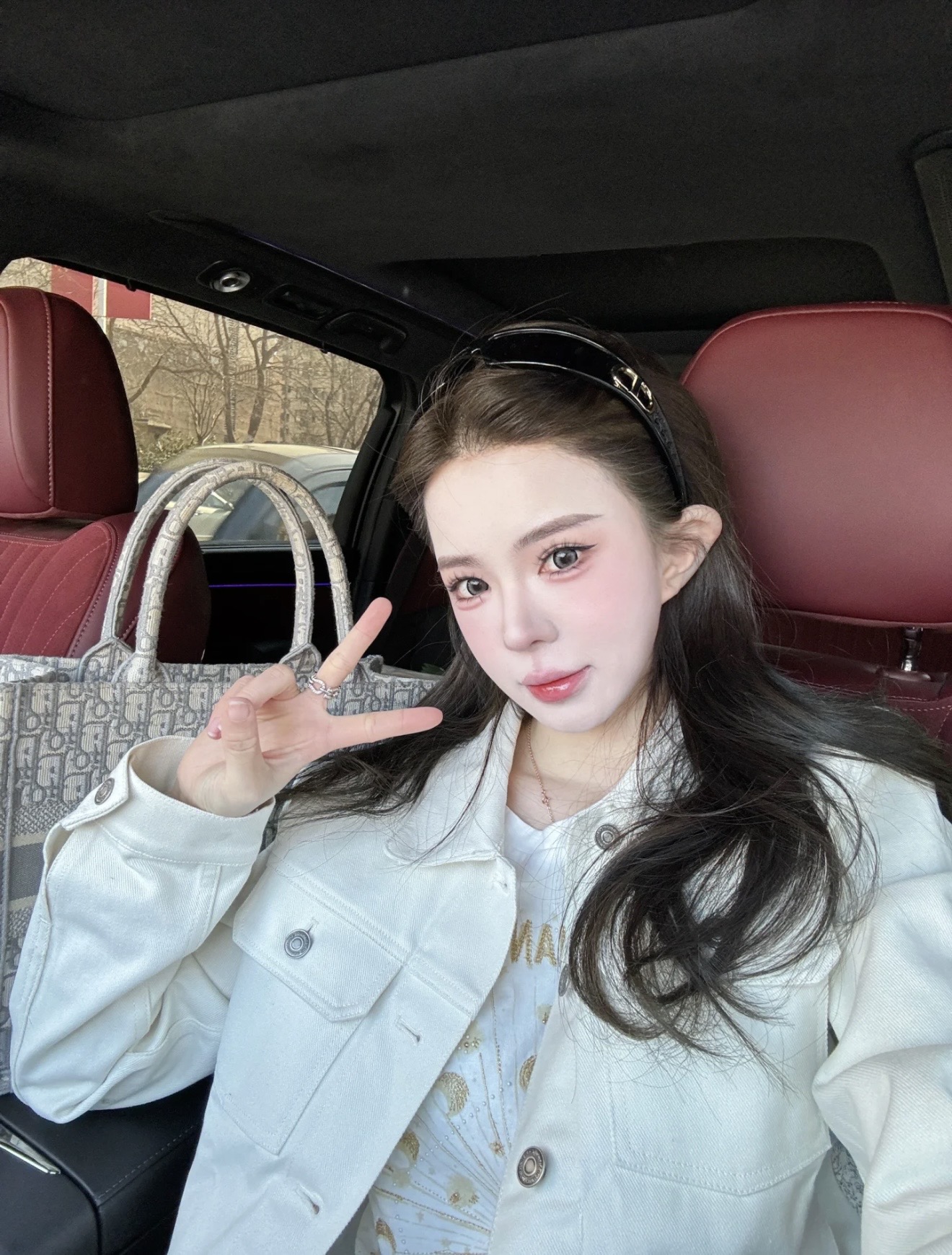 NO:632029,The popular D!or headband sunglasses and Cartier high-end accessories are all over the Internet19860909火遍全网的D!or发箍墨镜,,卡迪亚高端饰品,Jewelry