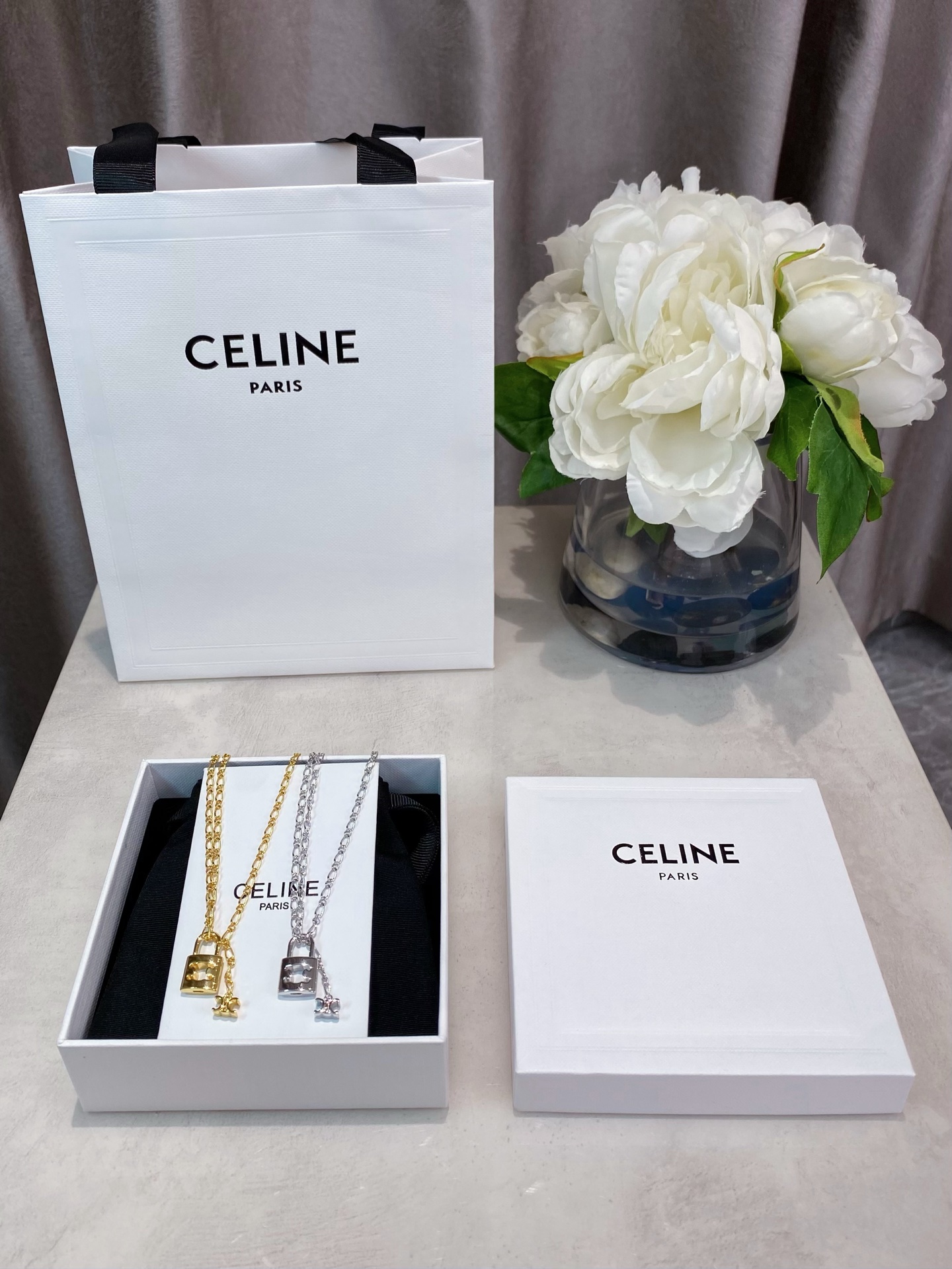 【celine凯旋门锁头项链】赛琳项链 打开你心中的那把锁，每个人心中都有一把锁，而钥匙其实往往就握在你