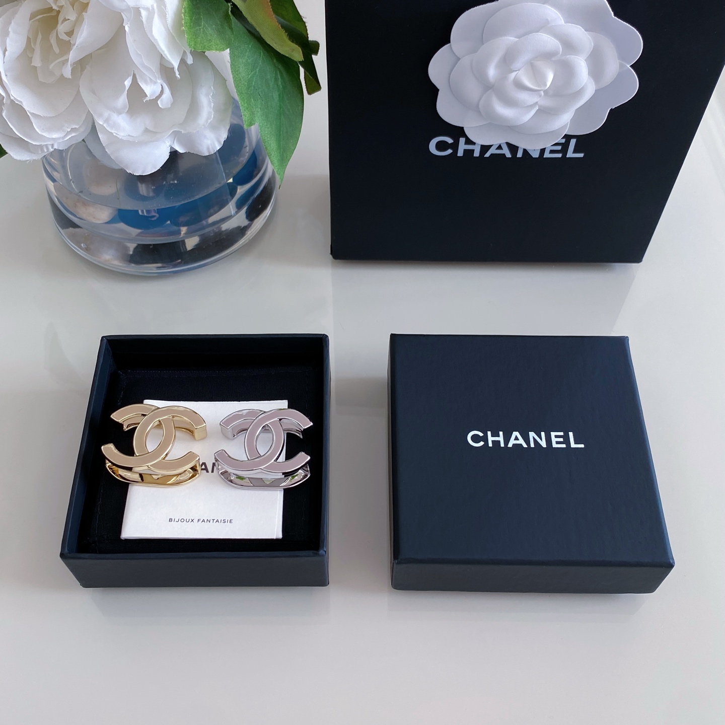 260312【Nuestra producción】Código 2600❗️Realmente te enamorarás de los broches de pañuelo de Chanel～🤩🤩 ¡Dora…