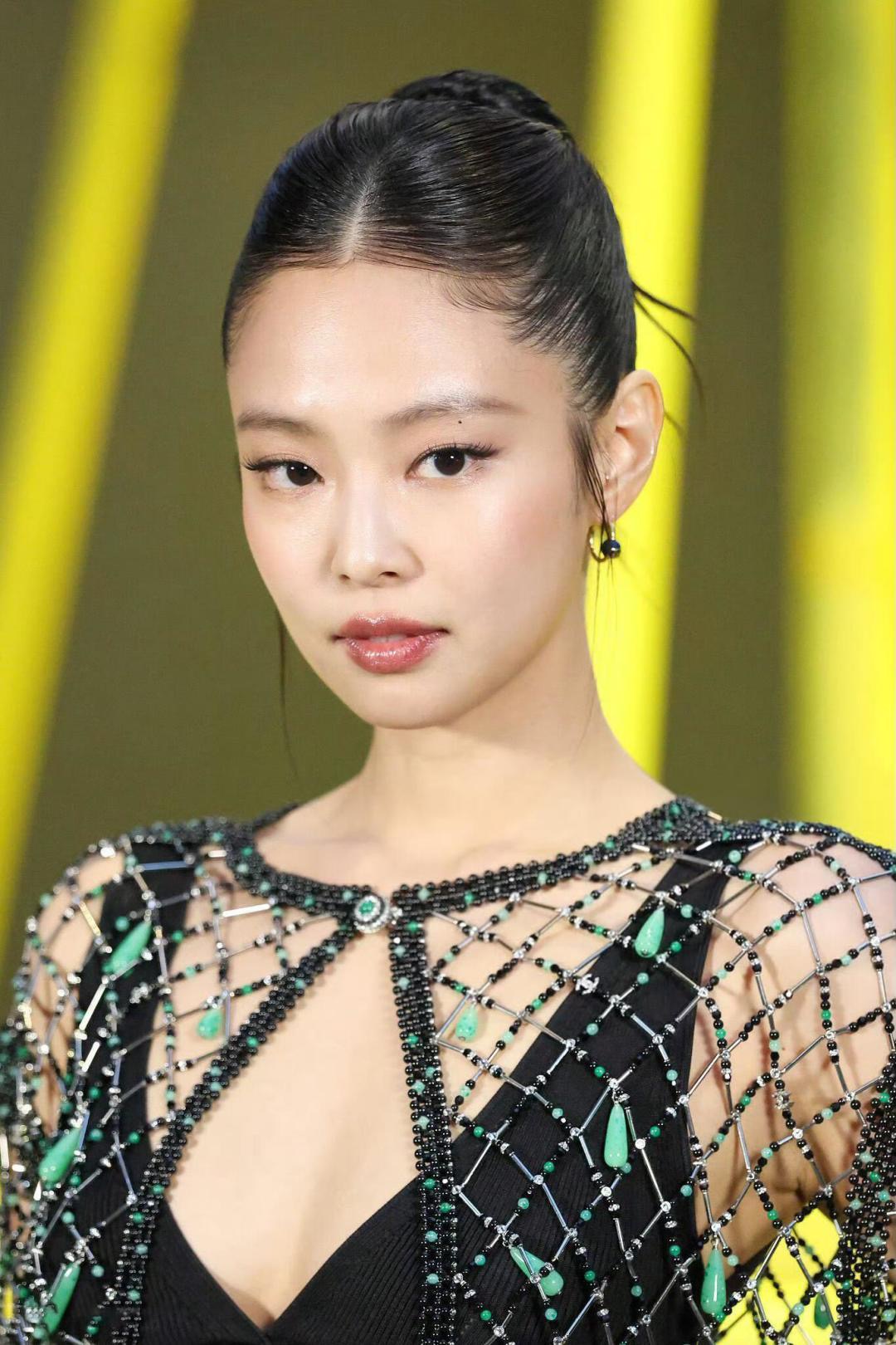 260330【Nuestro producto】Código 5267! El mismo estilo de Jennie 🤩🤩 ¡Súper éxito 🔥! 【Fragancia: aretes de aro con dobl…