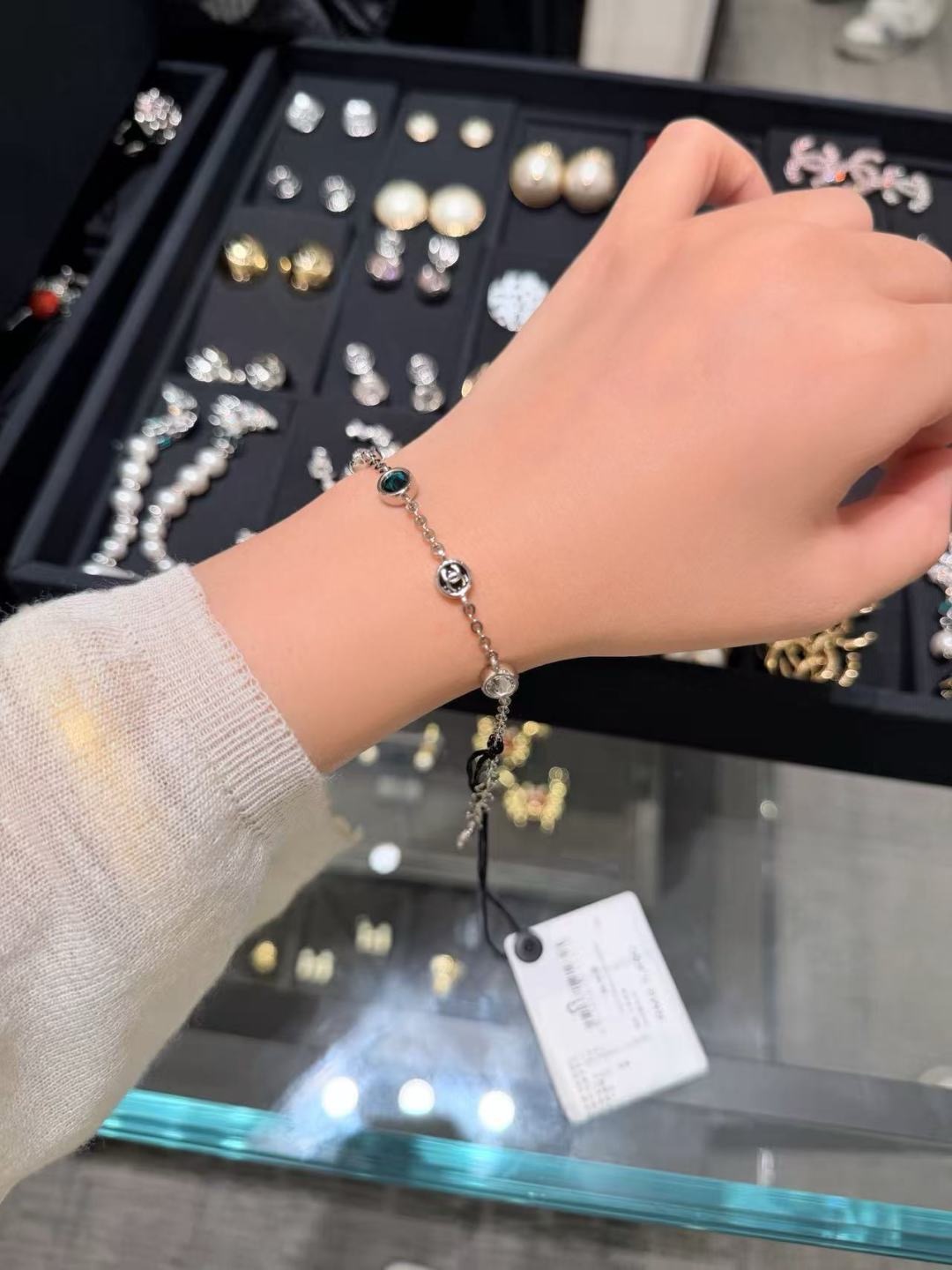 NO:919321,Upper body picture, Cardia high-end jewelry19860909上身图,,卡迪亚高端饰品,Jewelry