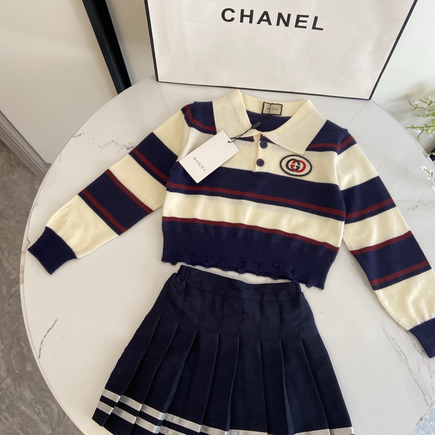 Girl’s Lougou Embroidered Knit Sweater Set: Comfortable and Stylish in Various Sizes - 图片 6