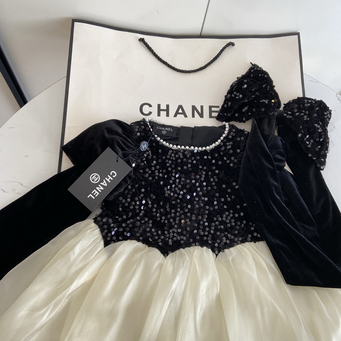 High-End HANEL/Channel Girls’ Sentimental Dress with Butterfly Sleeve Slit - 图片 6
