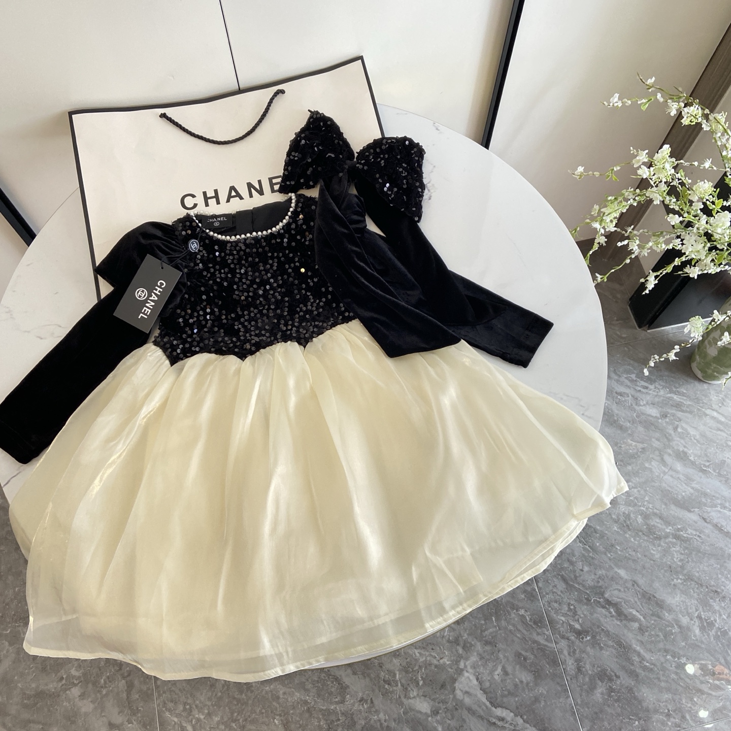 High-End HANEL/Channel Girls’ Sentimental Dress with Butterfly Sleeve Slit - 图片 7