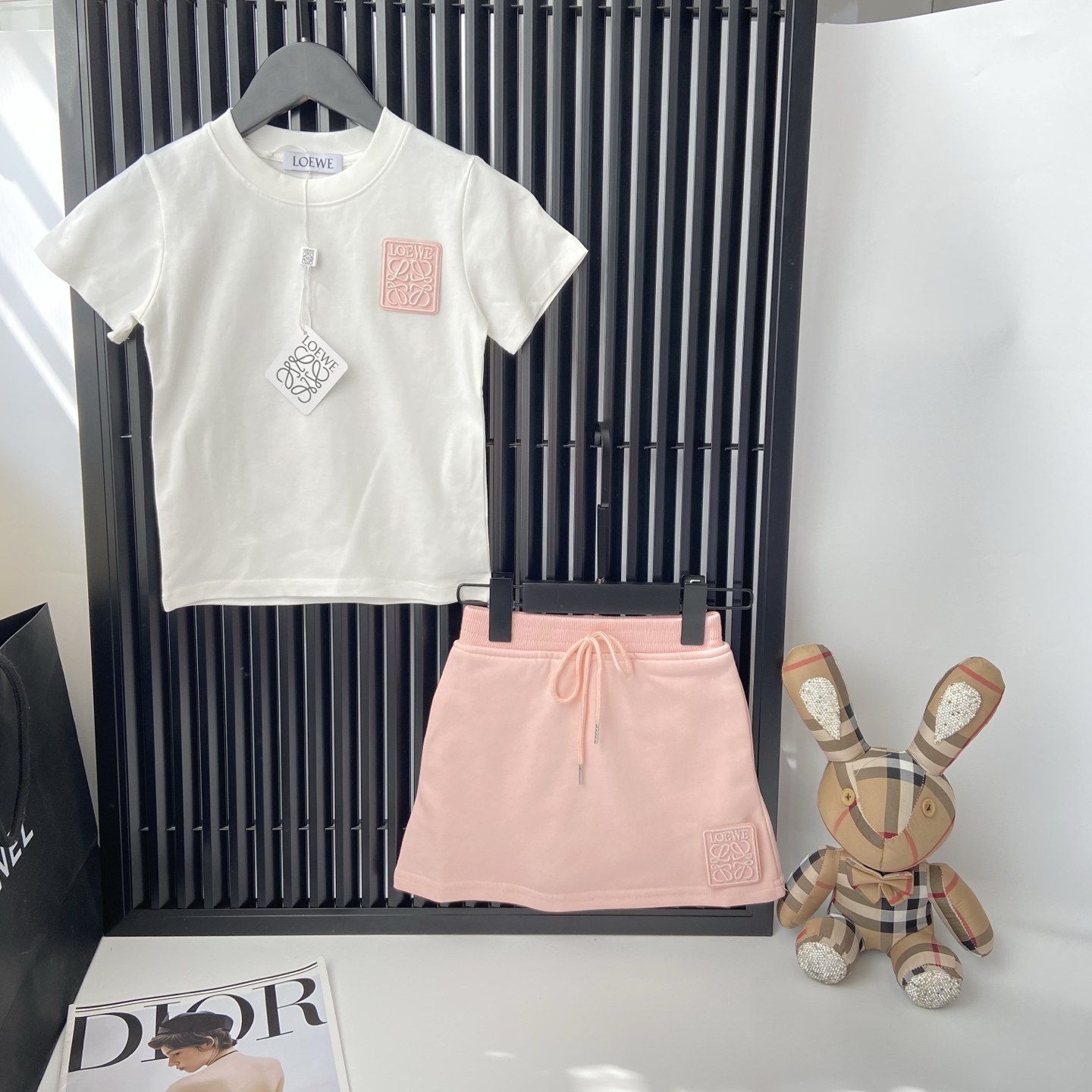 Agente@98 Wushao Fotografía exclusiva💗Loewe Conjunto de 2 piezas para niñas: parte superior de algodón puro + falda ti…