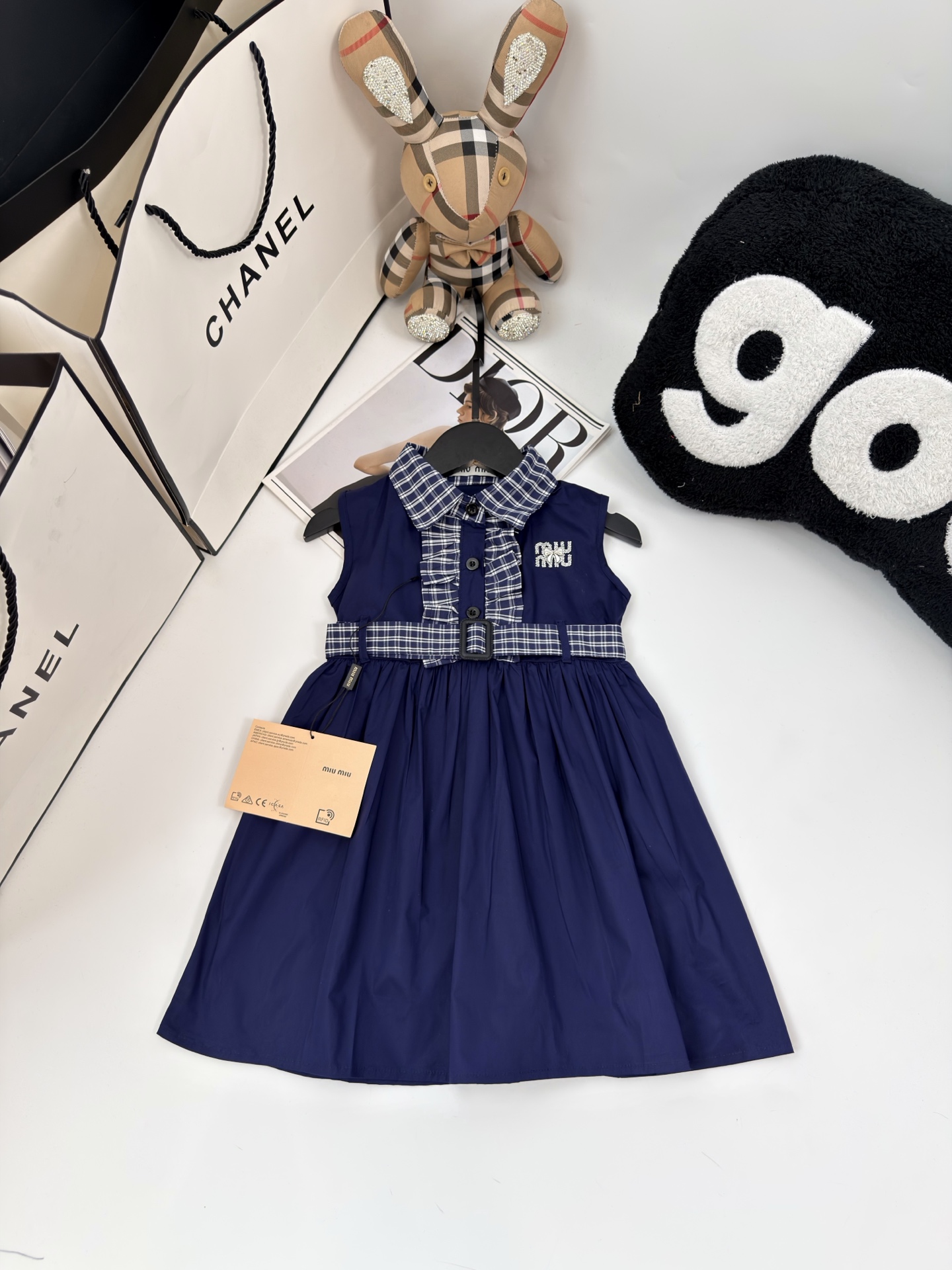 Sin menos @88 Exclusivo foto real💗MiuMiu/Miu Miu vestido de tirantes de algodón puro con encaje para niña, elegante y …