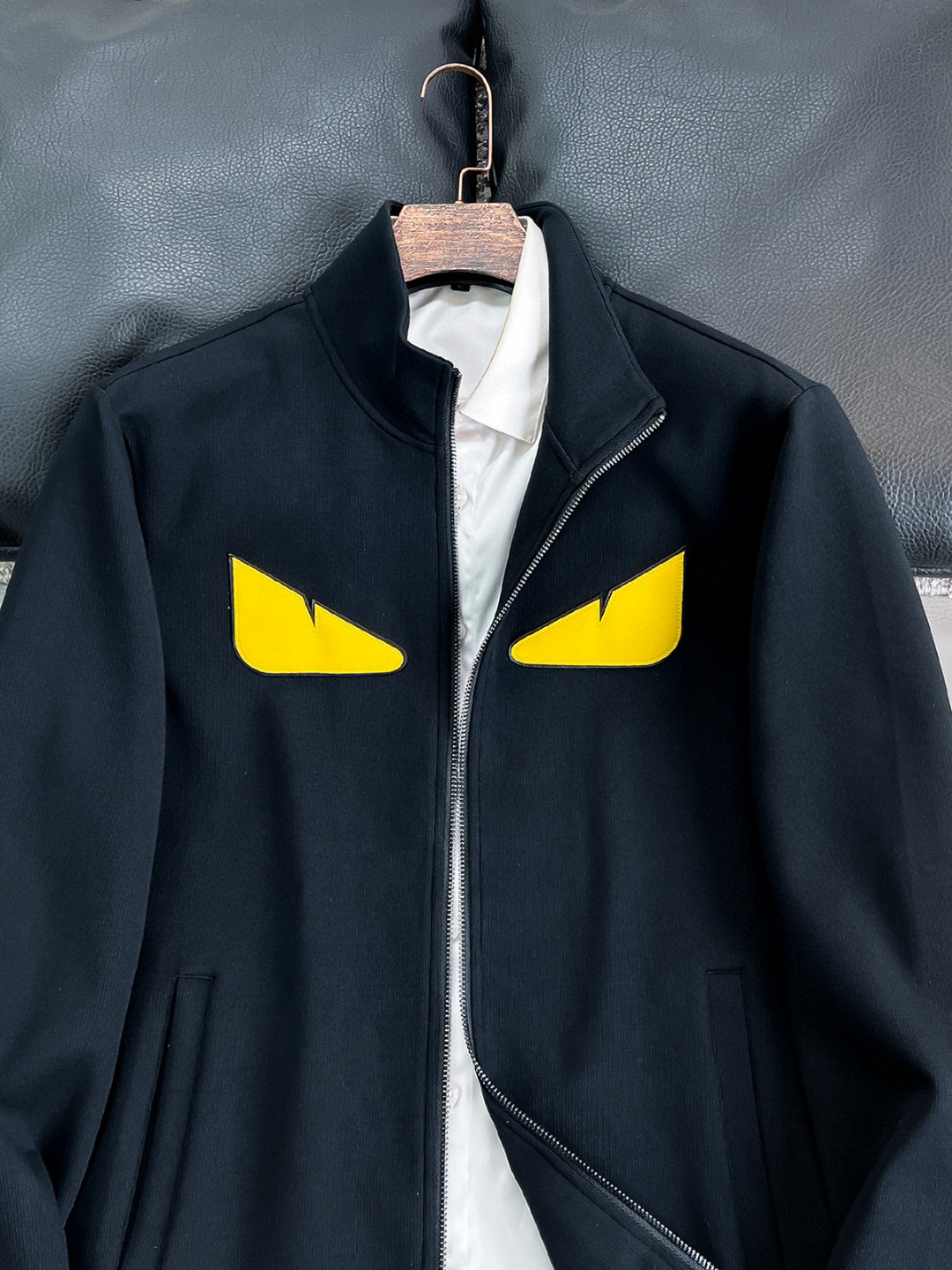  芬迪 2025早秋新款新款男士拉链卫衣套装卫裤、商务休闲款！！重在面料！婴儿肌肤般的柔滑！！客供定织料