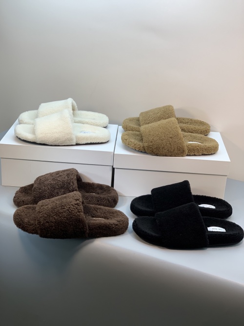 The Row-Inspired Wool Slippers: Cozy, Stylish, and Perfect for Everyday Wear 1 The Row-Inspired Wool Slippers: Cozy, Stylish, and Perfect for Everyday Wear