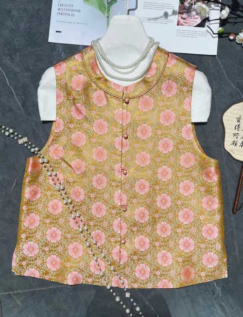Silk Brocade Vest with Peony Blossom Pattern - Elegant Oriental Style 1 Silk Brocade Vest with Peony Blossom Pattern - Elegant Oriental Style