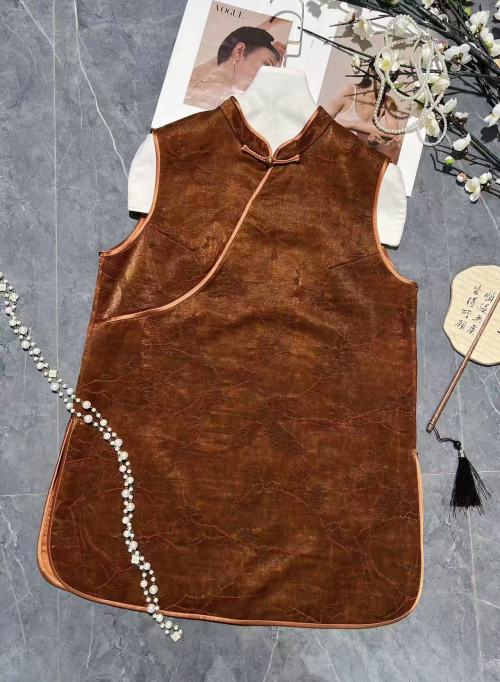 Elegant Silk Blend Cheongsam Top - Autumn Ready 1 Elegant Silk Blend Cheongsam Top - Autumn Ready