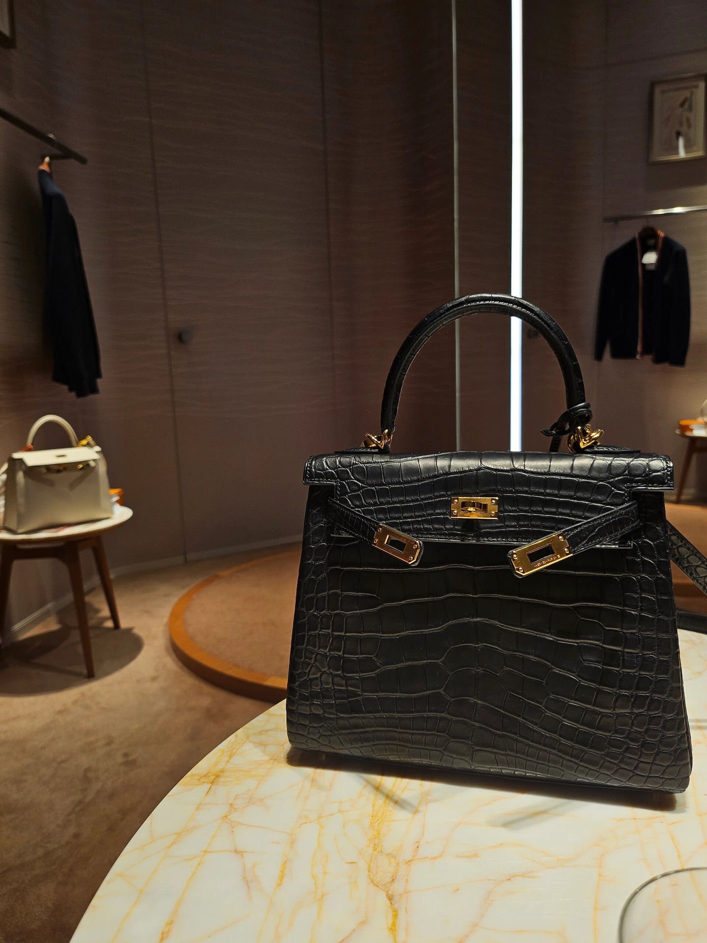 Hermes Kelly Sacs À Main Sacs À Bandoulière & À Épaule Noir Quincaillerie en or