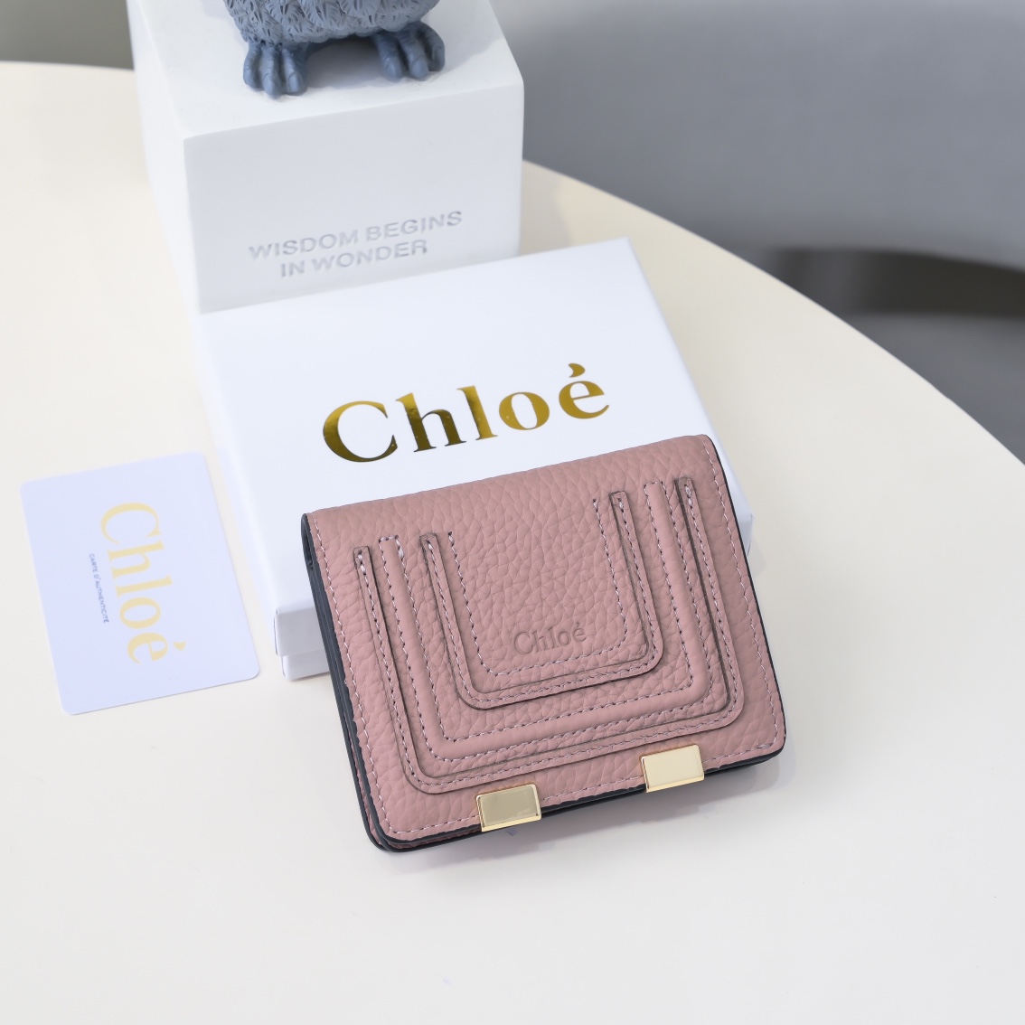 Chloe Marcie’s Retro-Gold Purse: High-Quality, Detailed Design, Size 10.8*8.5, Section 2504. - 图片 4